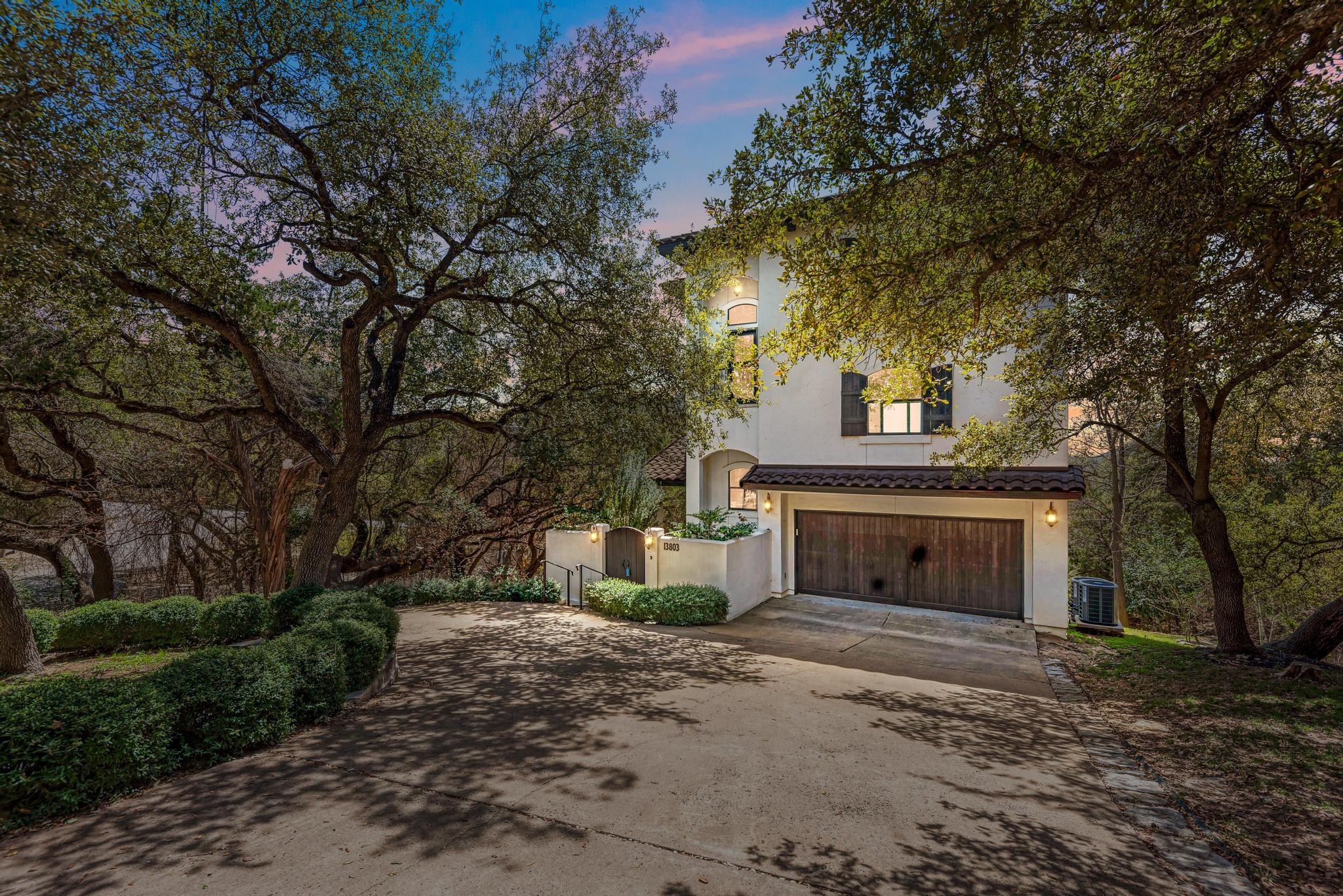 13803 Lake View Dr Property Photo 1