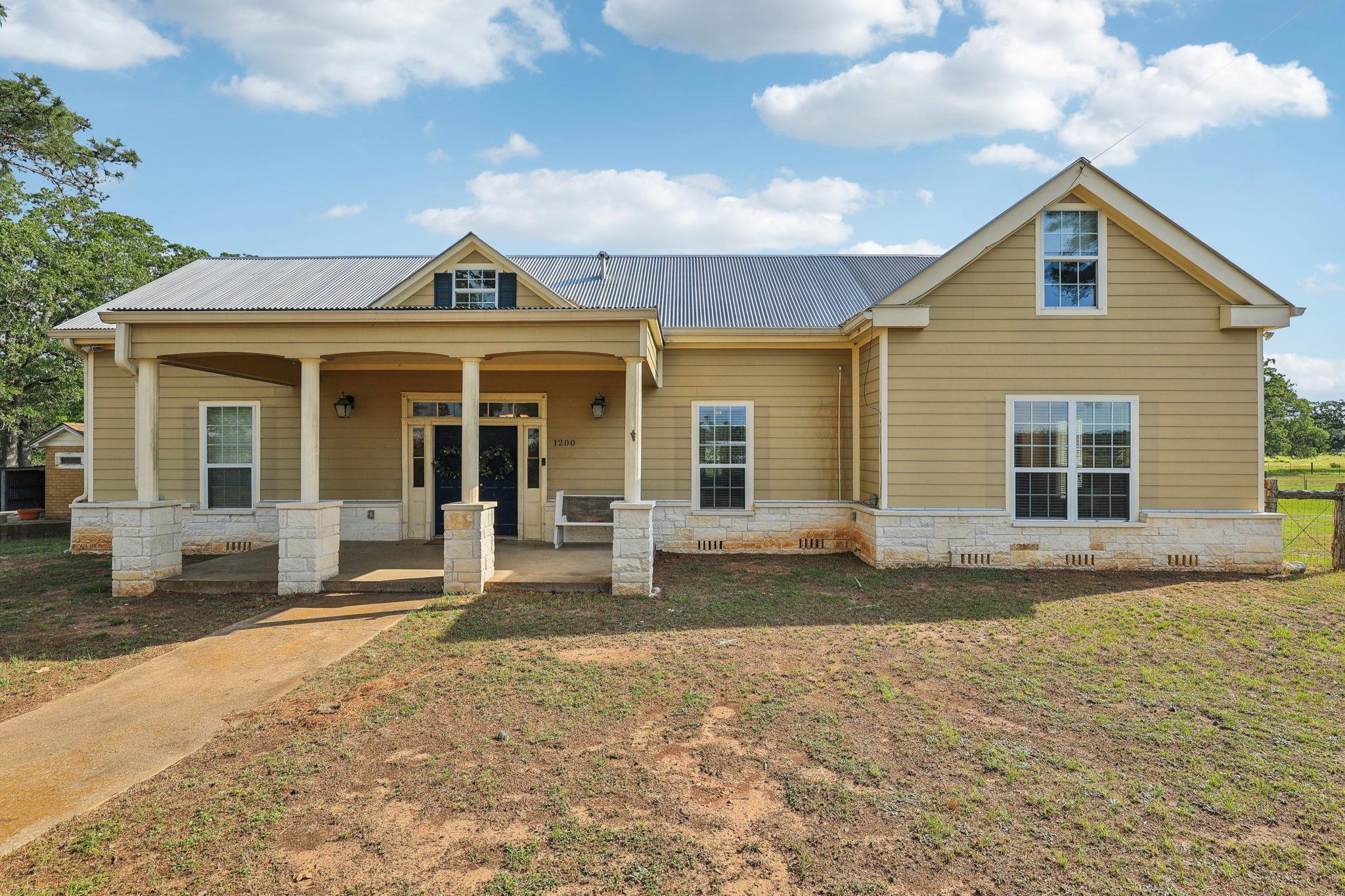 1200 County Road 211 None Property Photo 1