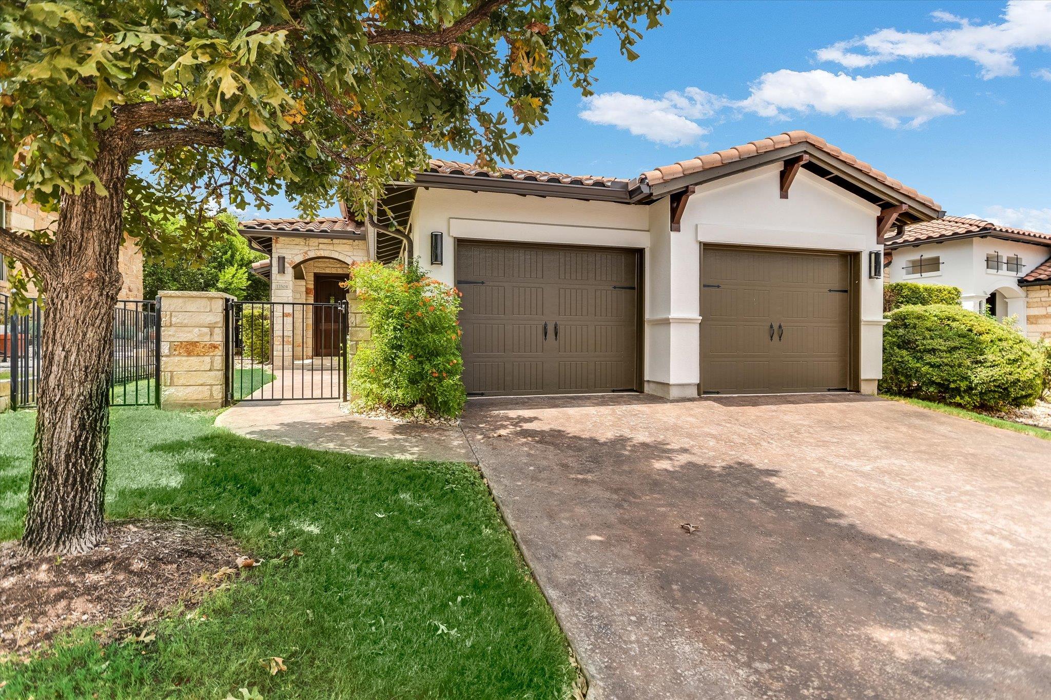 13504 Golden Wave Loop #51 Property Photo 1