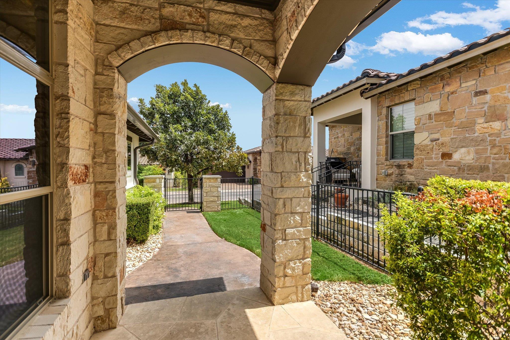 13504 Golden Wave Loop #51 Property Photo 6