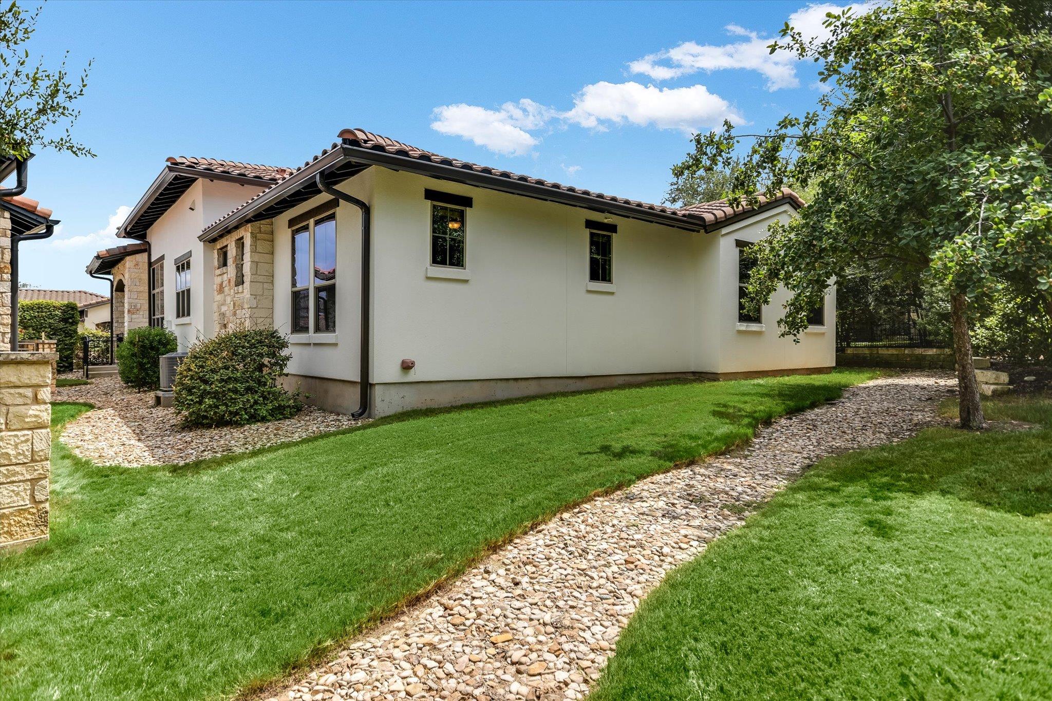 13504 Golden Wave Loop #51 Property Photo 7