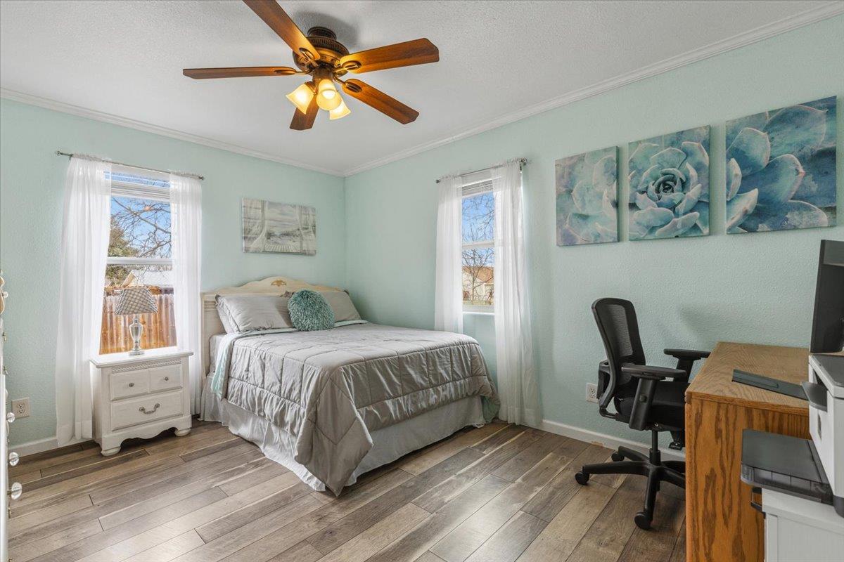 503 E Bluebonnet Ln Property Photo 8