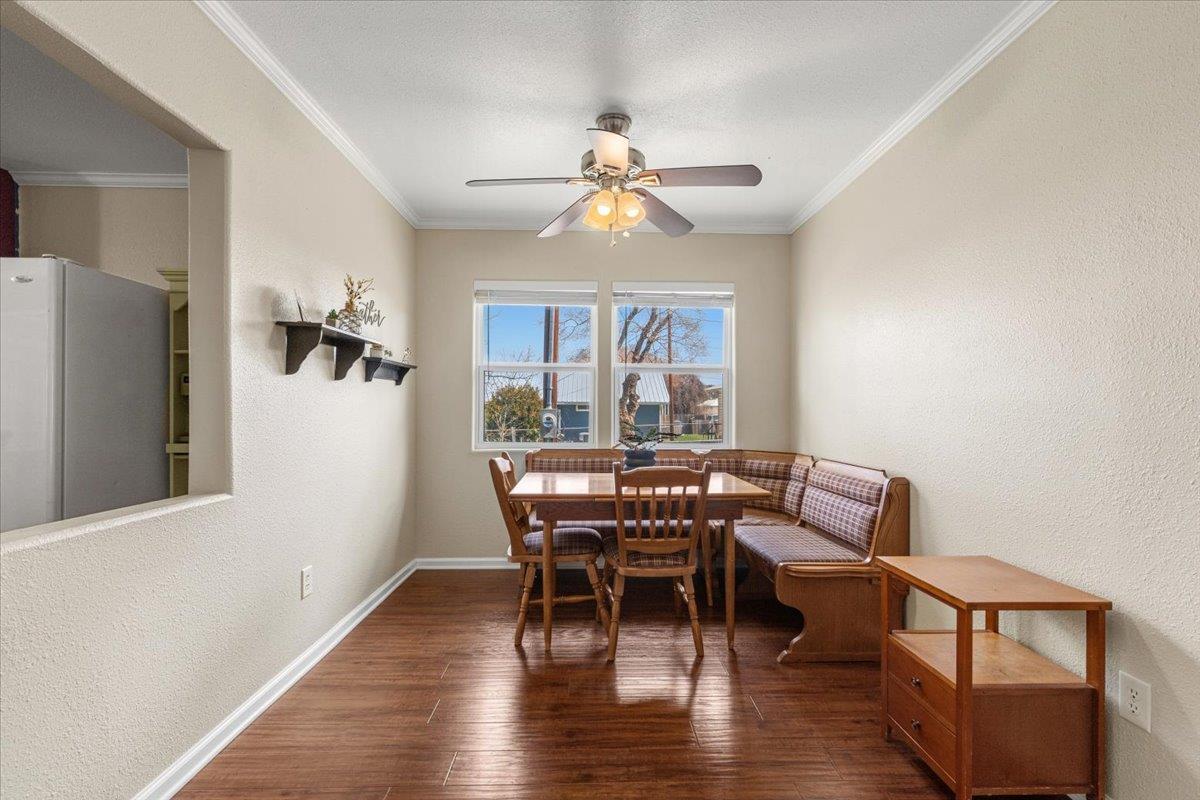 503 E Bluebonnet Ln Property Photo 11