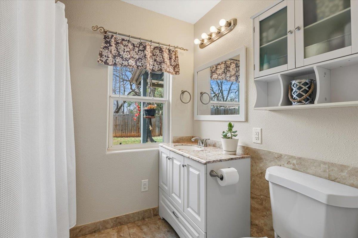 503 E Bluebonnet Ln Property Photo 13