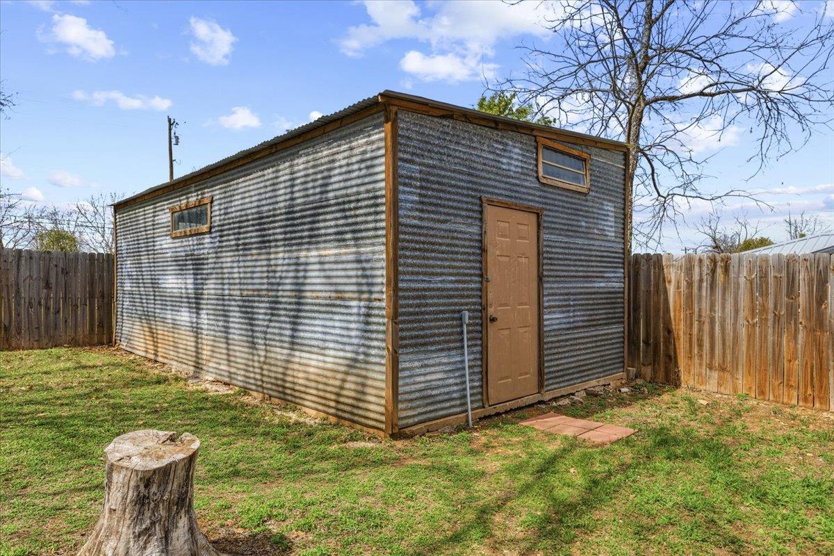 503 E Bluebonnet Ln Property Photo 16