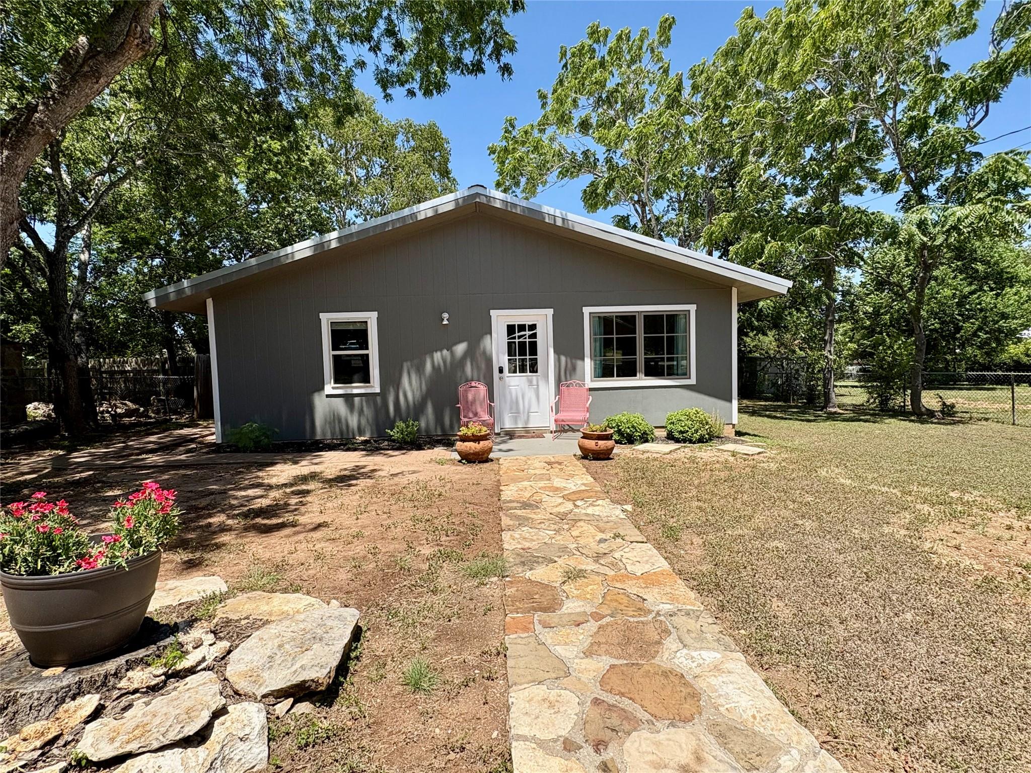 503 E Bluebonnet Ln Property Photo 22