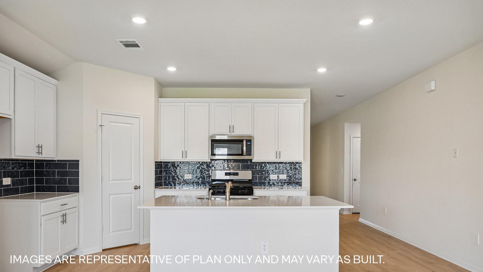 20245 Sinema Way Property Photo 4