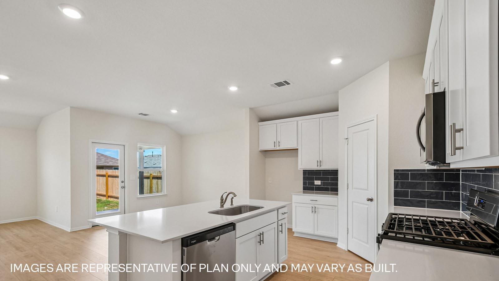 20245 Sinema Way Property Photo 8