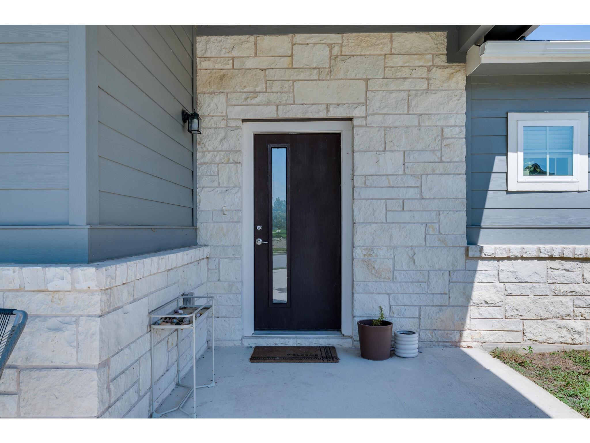 8801 Looksee Ln Property Photo 4