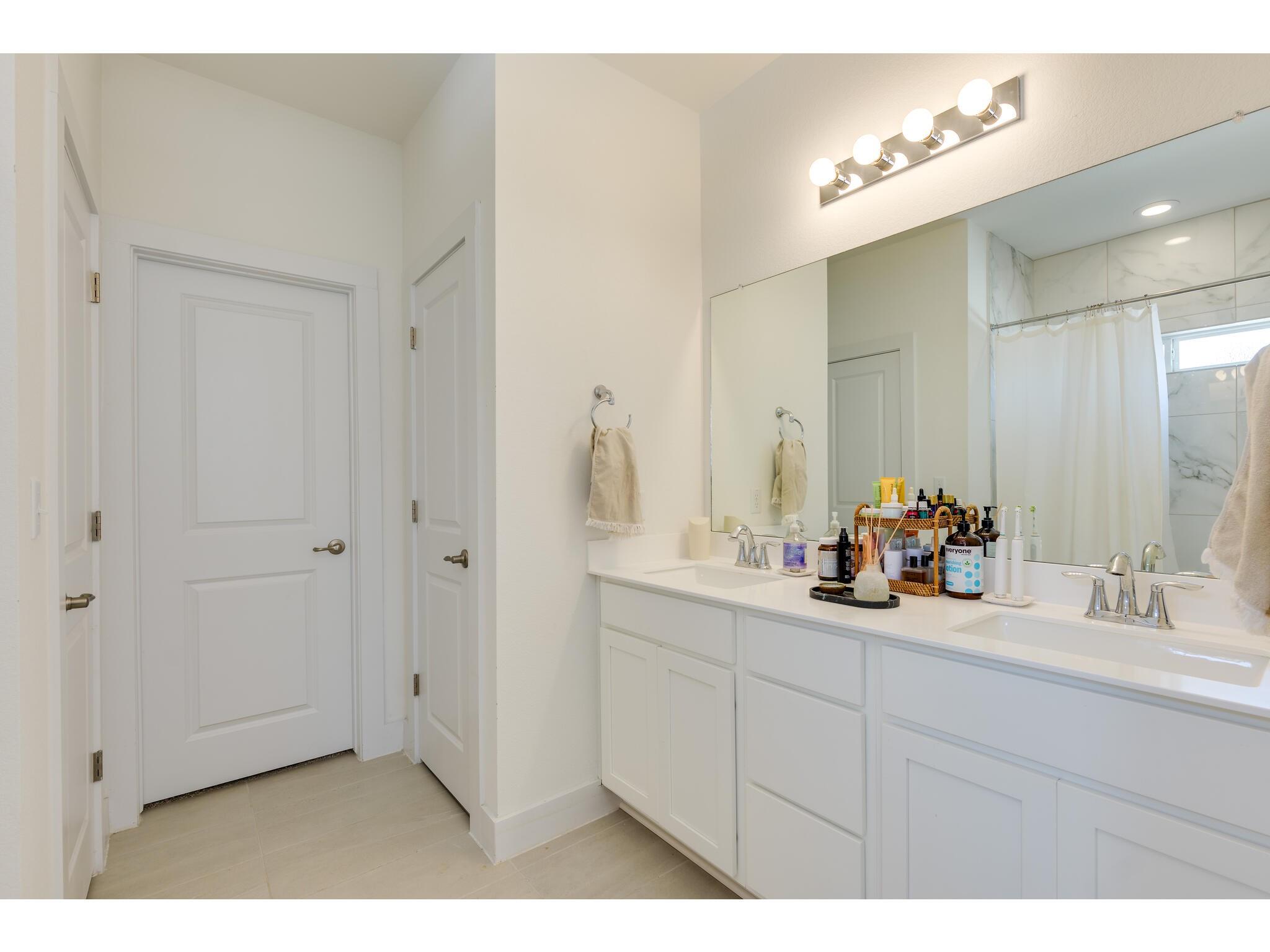 8801 Looksee Ln Property Photo 14