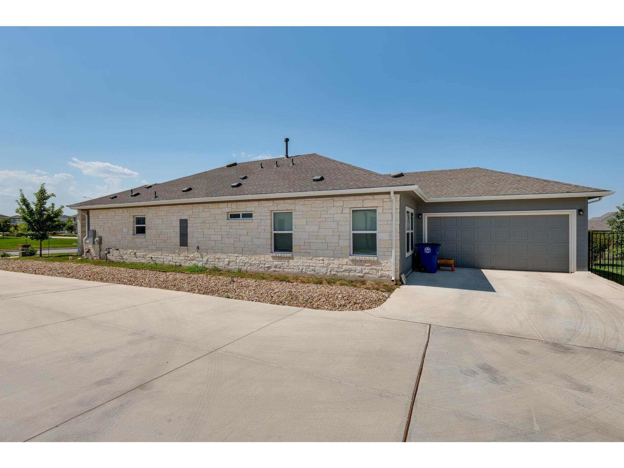 8801 Looksee Ln Property Photo 19