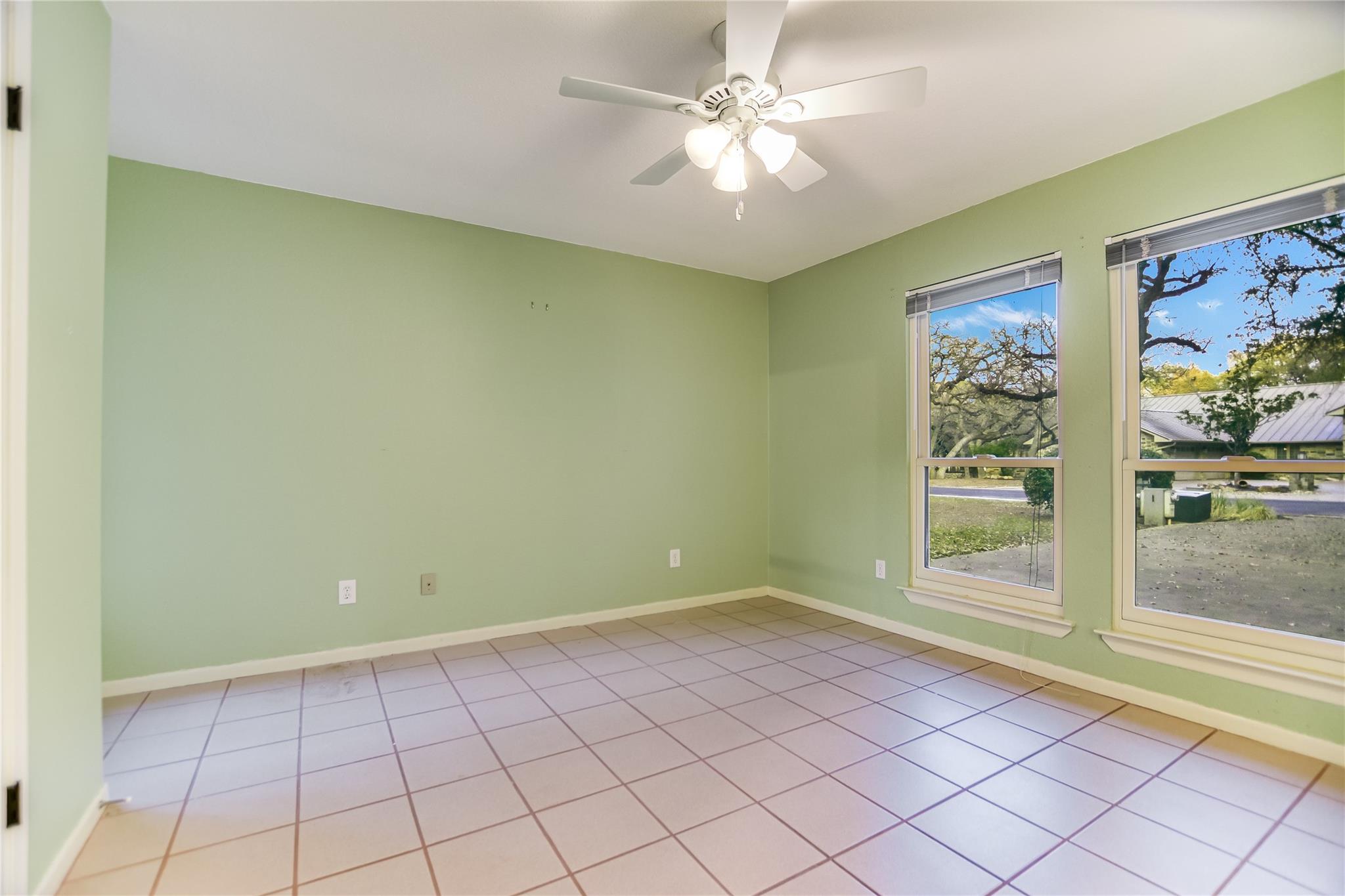 204 Blue Ground None Property Photo 20