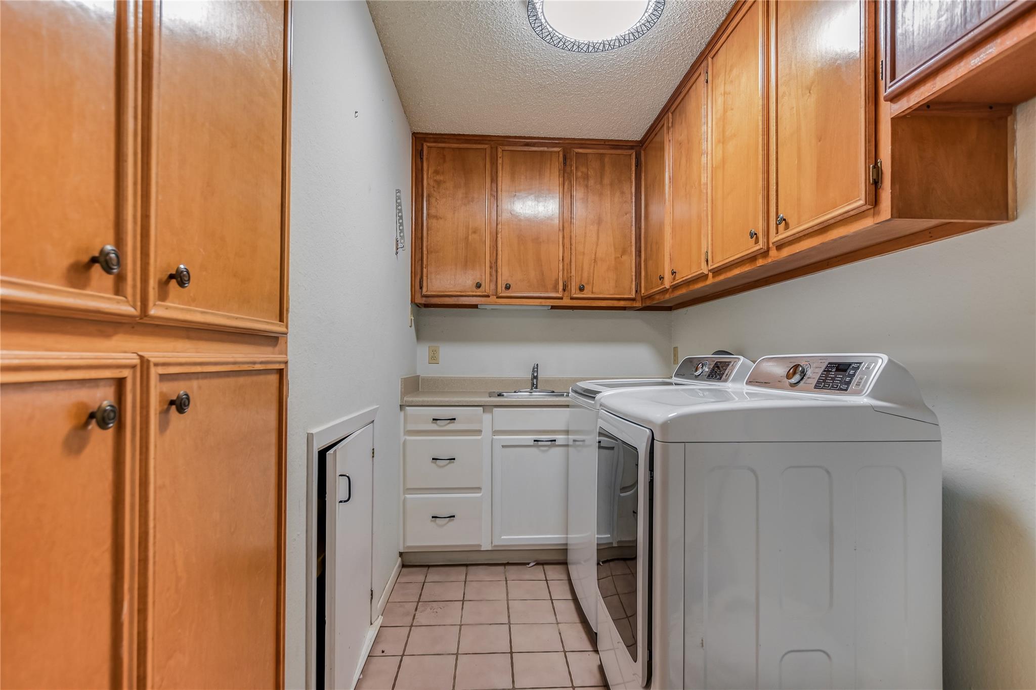 204 Blue Ground None Property Photo 26