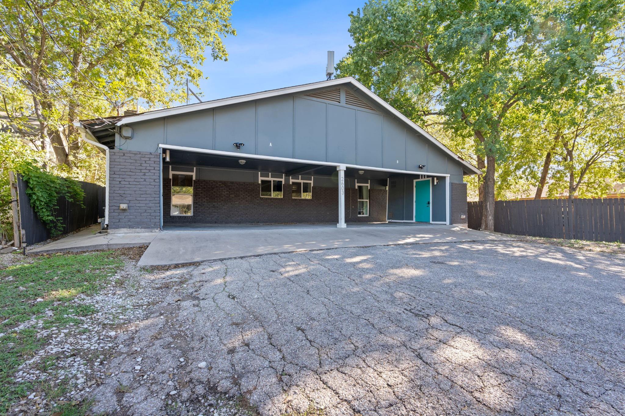 2603 Parker Ln B Property Photo 3