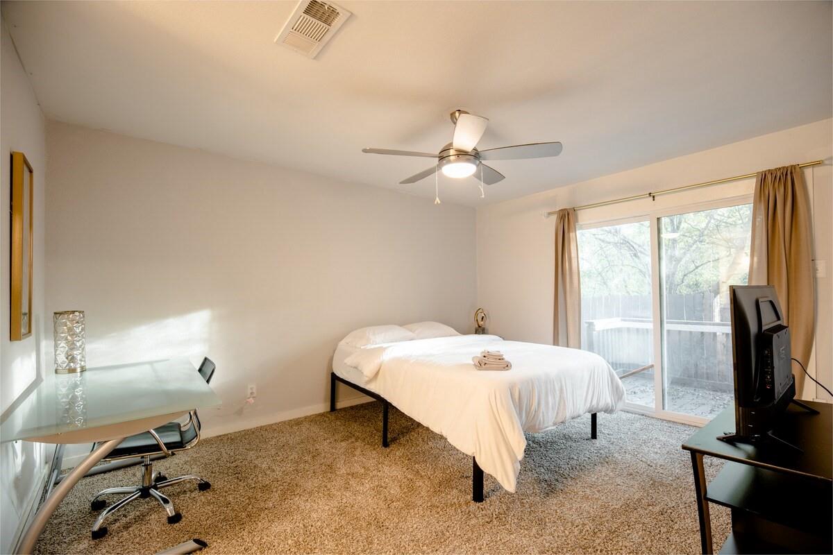 2603 Parker Ln B Property Photo 22