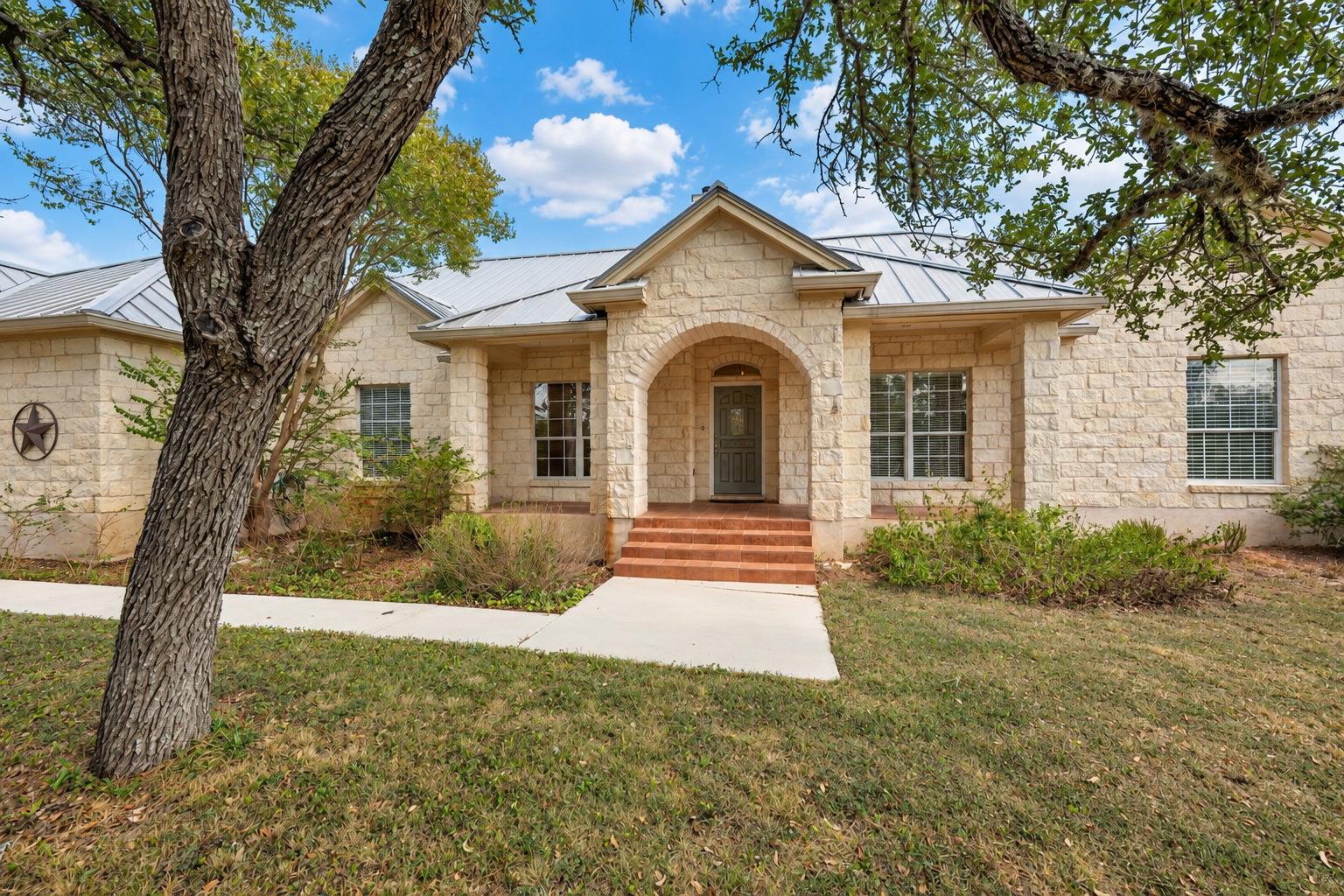 1211 Quail Ridge Dr Property Photo 1