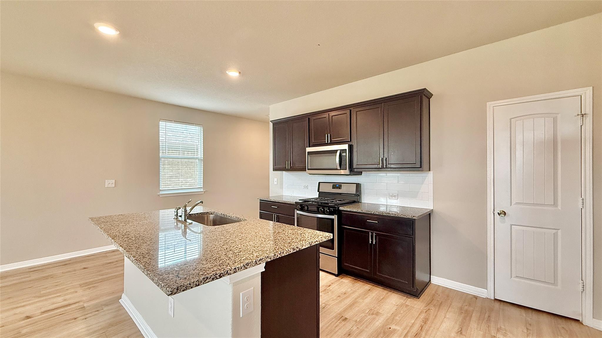 521 Otto Ave Property Photo 4