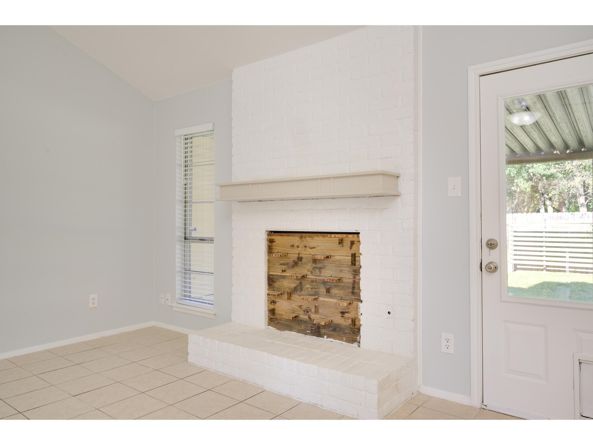 2104 Magazine St Property Photo 3
