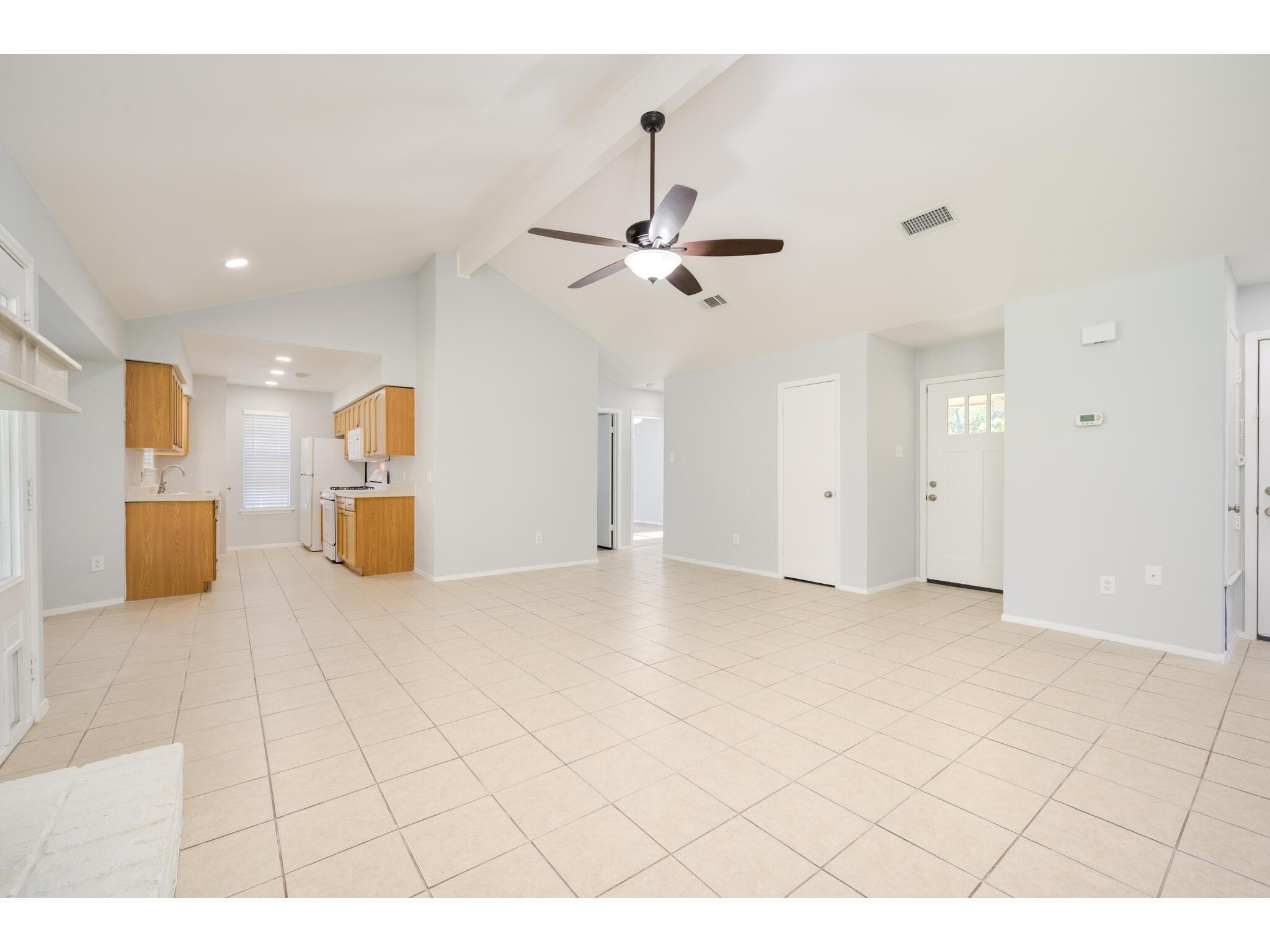 2104 Magazine St Property Photo 5