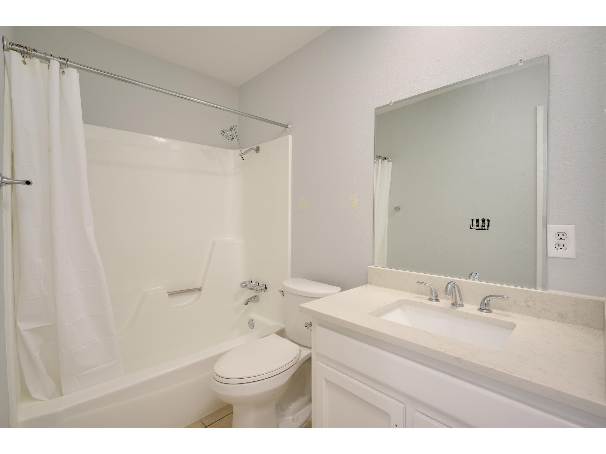 2104 Magazine St Property Photo 21