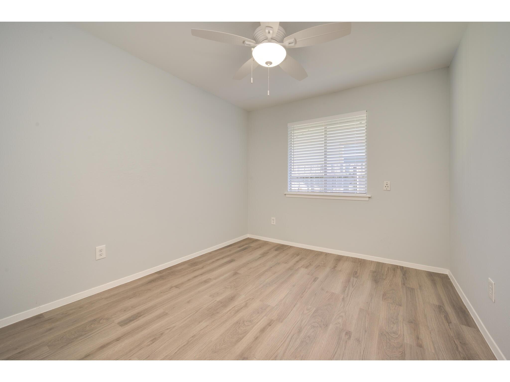 2104 Magazine St Property Photo 22