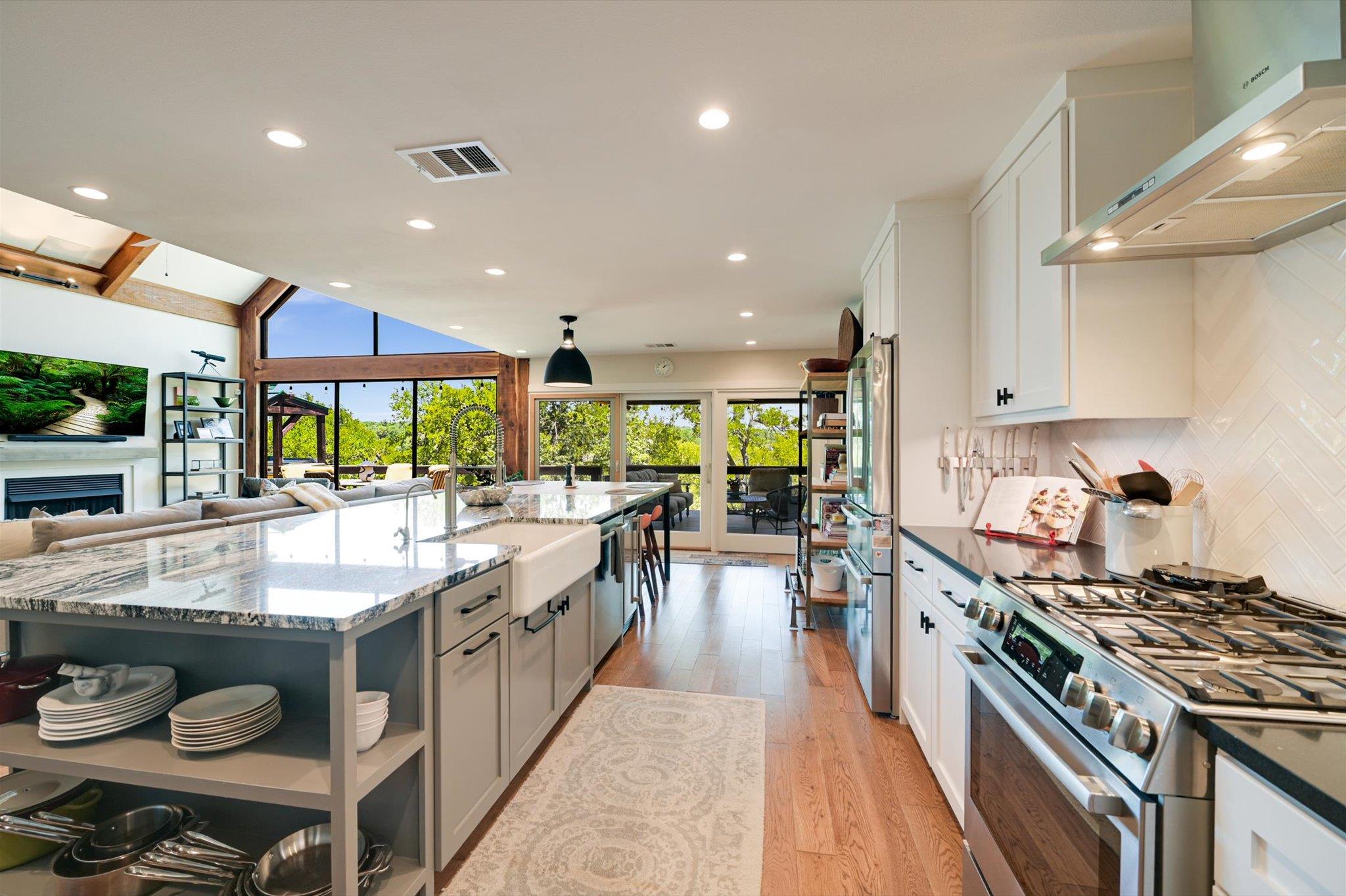 24240 Spur Trl Property Photo 9