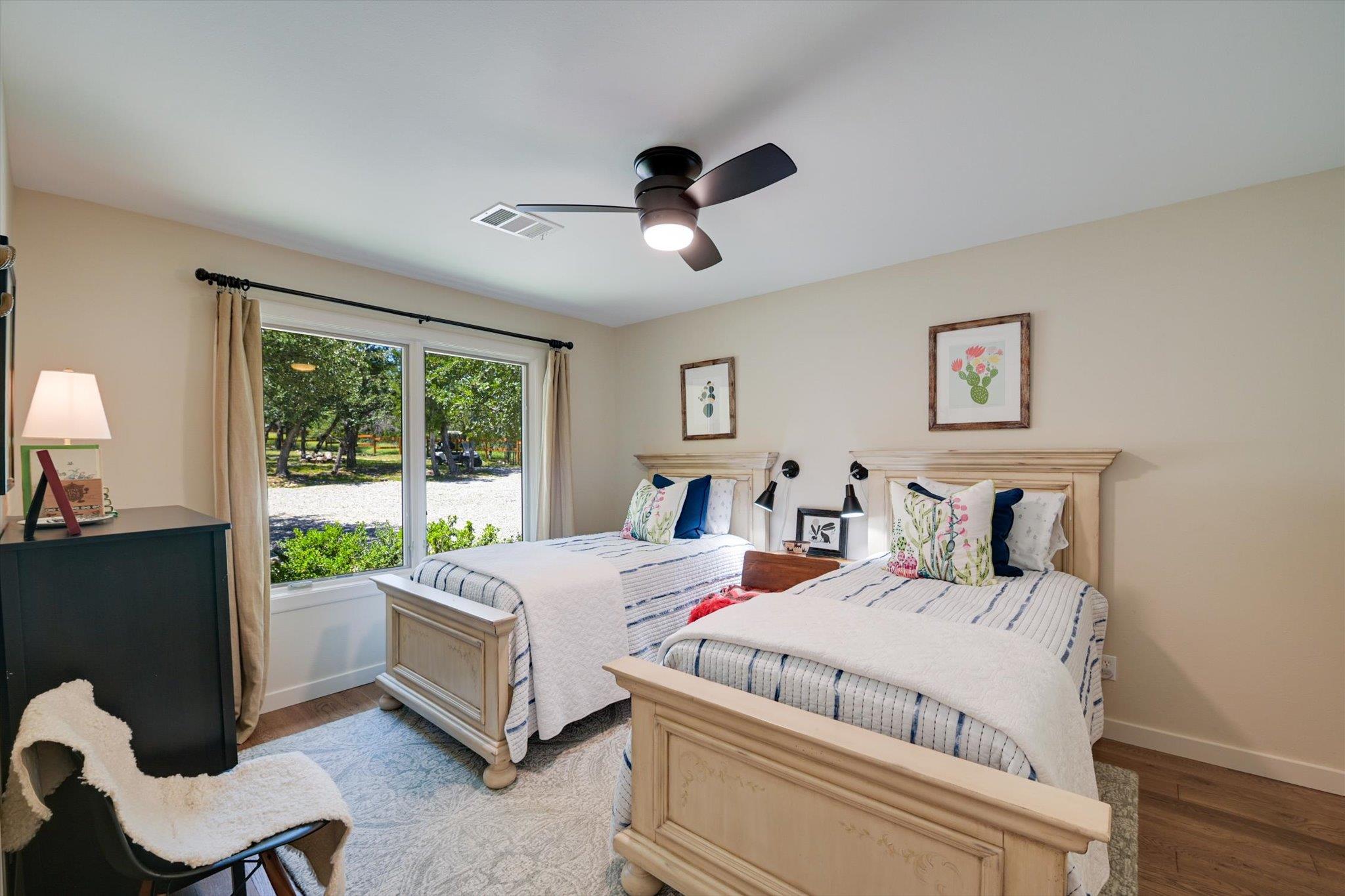 24240 Spur Trl Property Photo 17