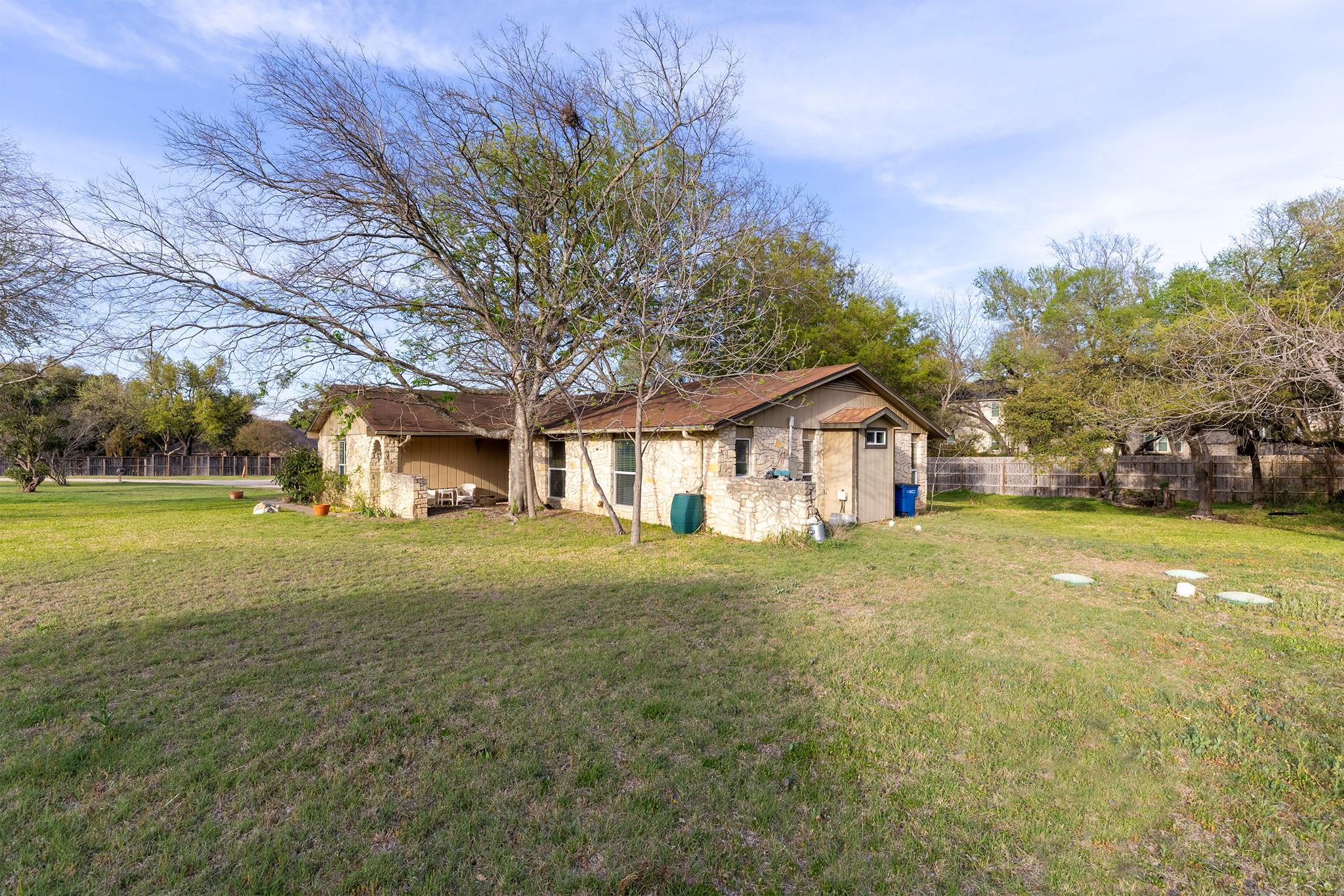 21 Wildflower Trl Property Photo 3