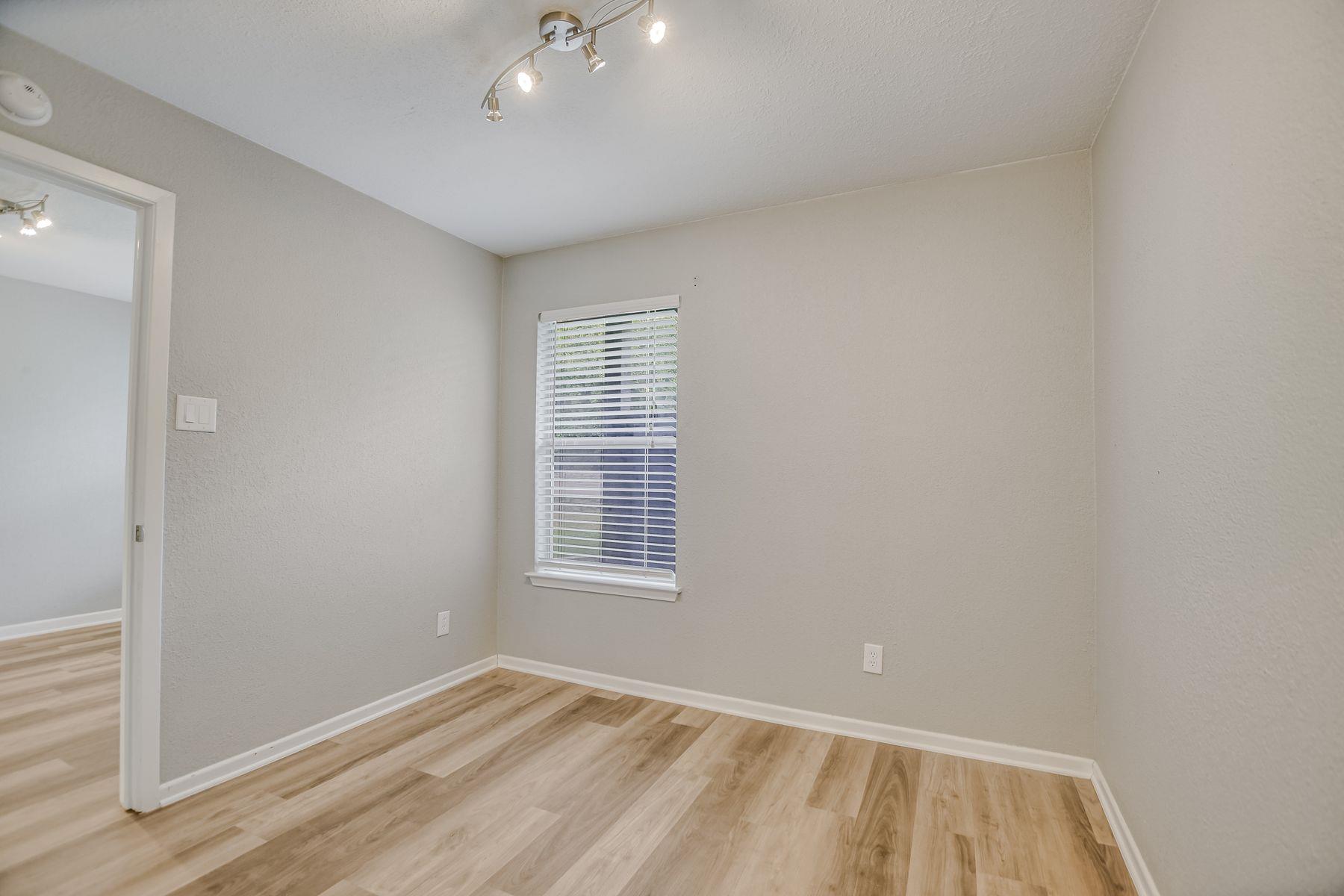 3204 Menchaca Rd #313 Property Photo 10