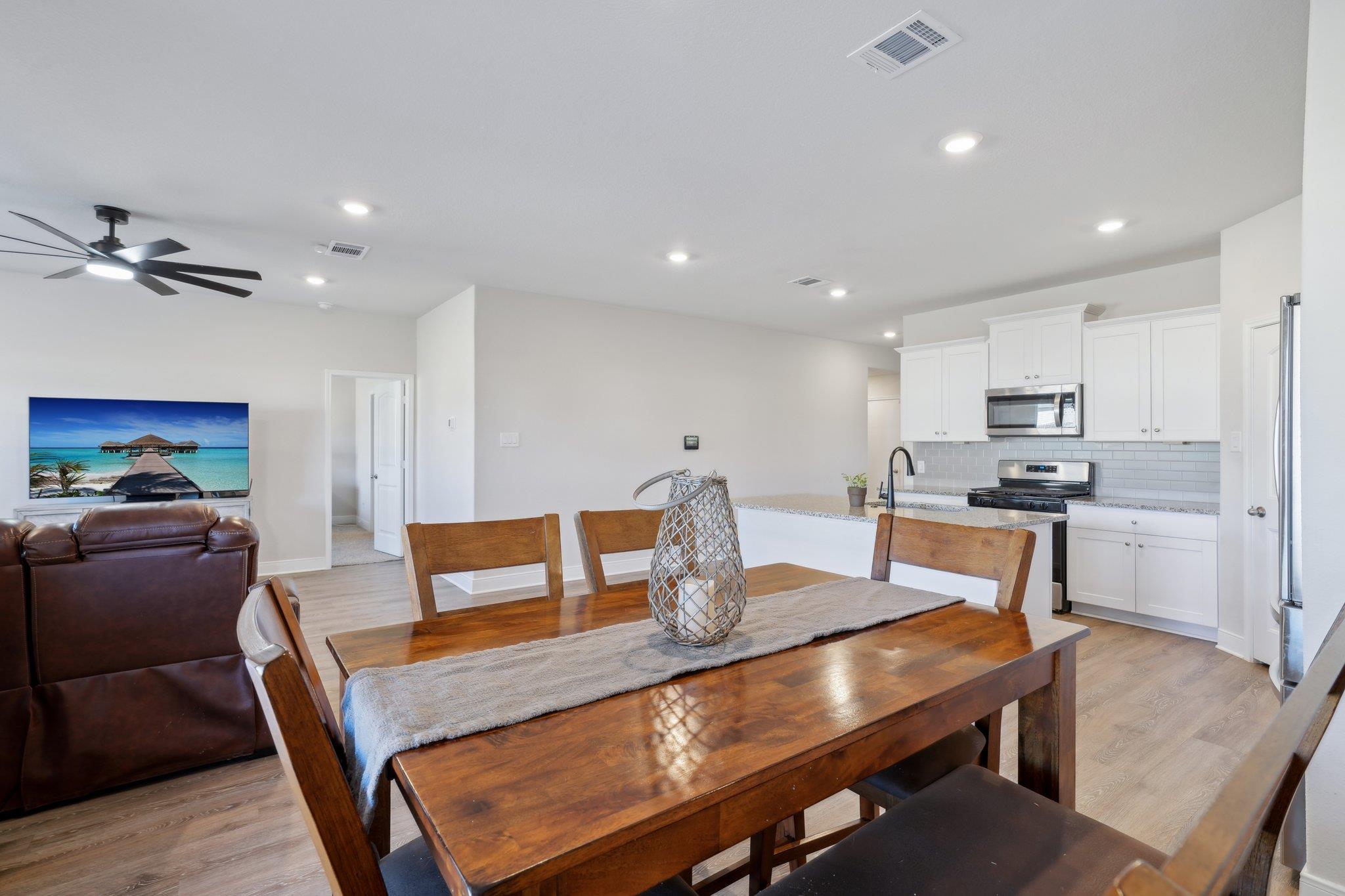 1428 Redwood Crk Property Photo 12