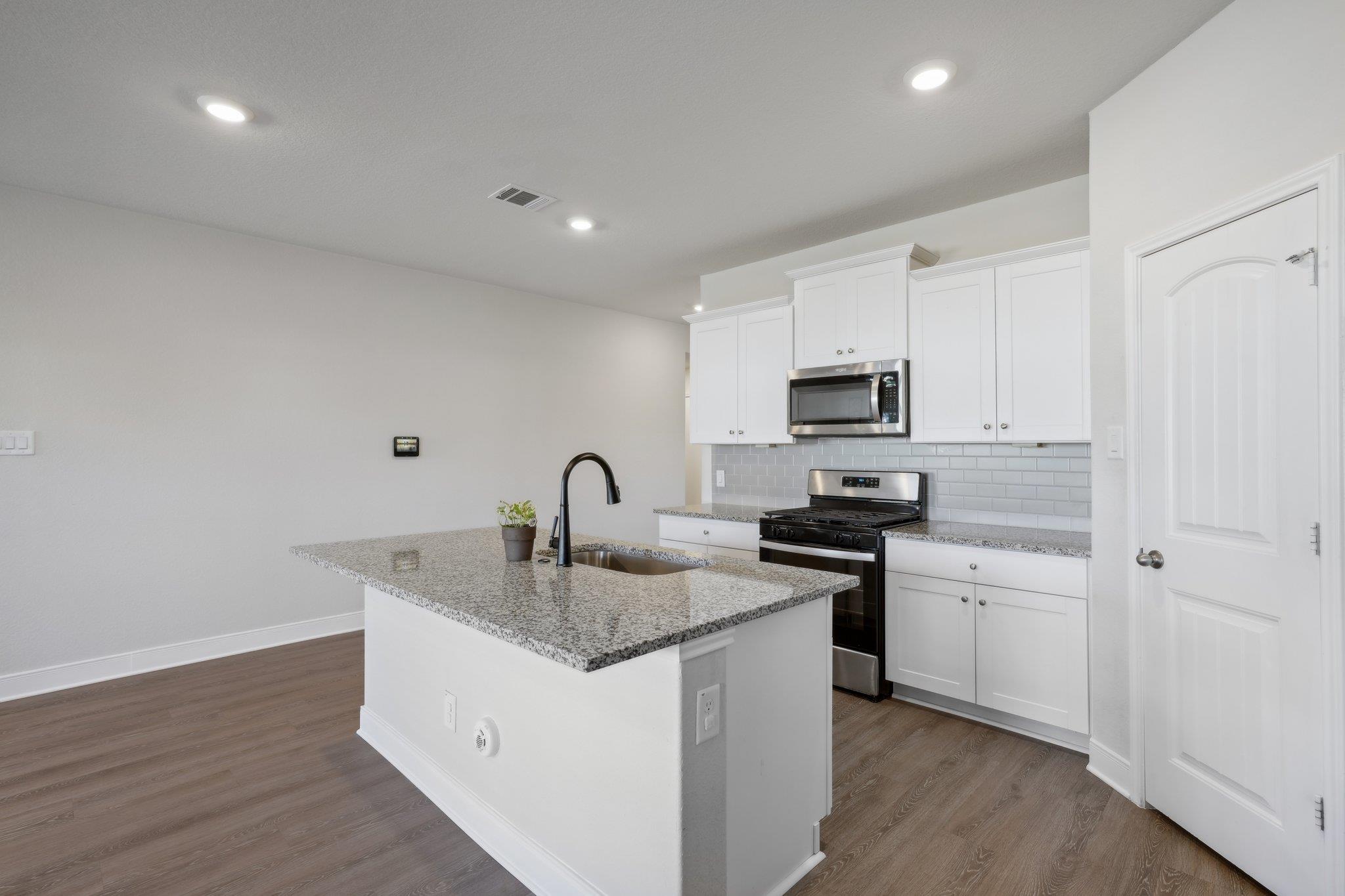 1428 Redwood Crk Property Photo 15