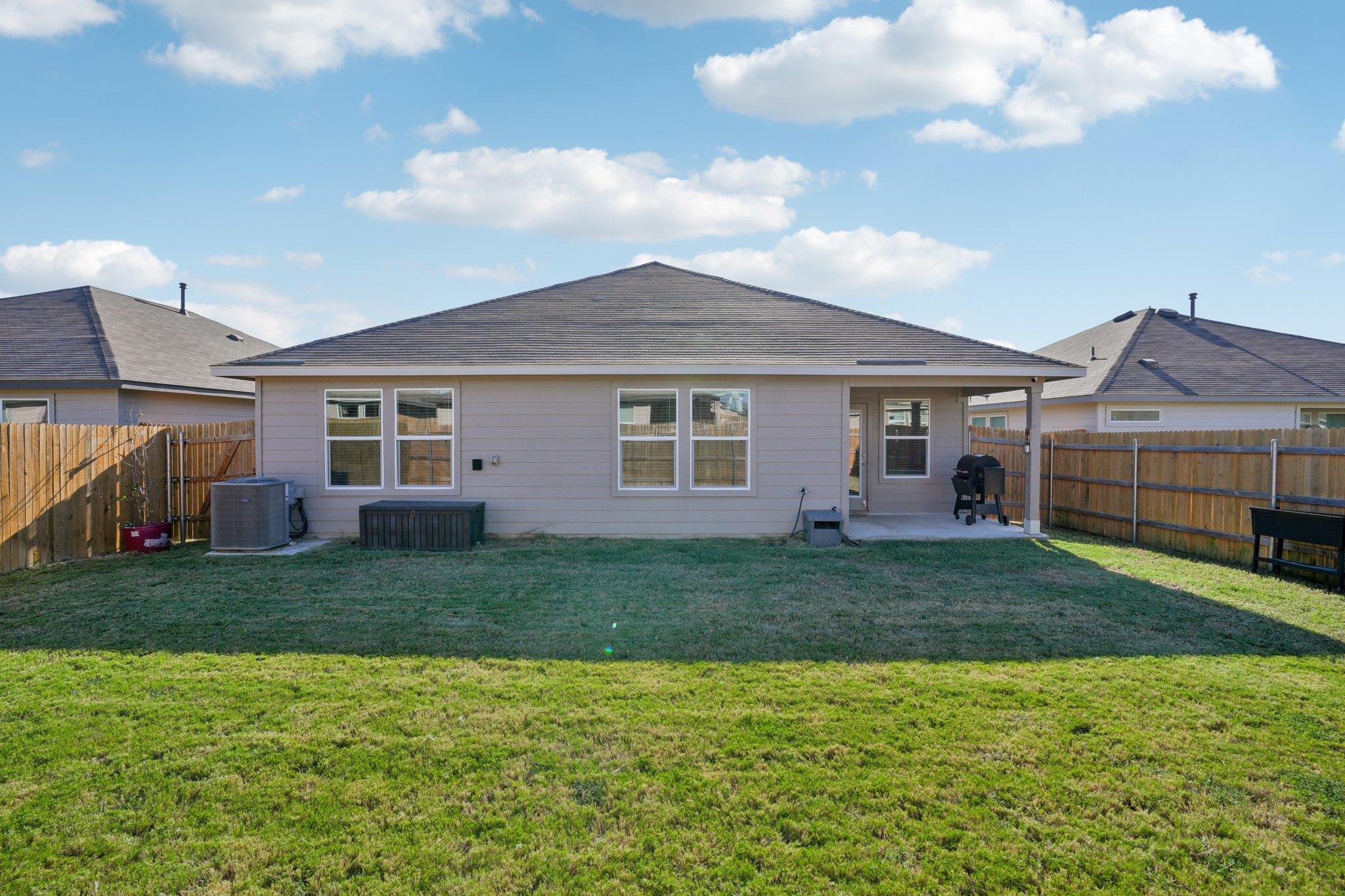 1428 Redwood Crk Property Photo 35