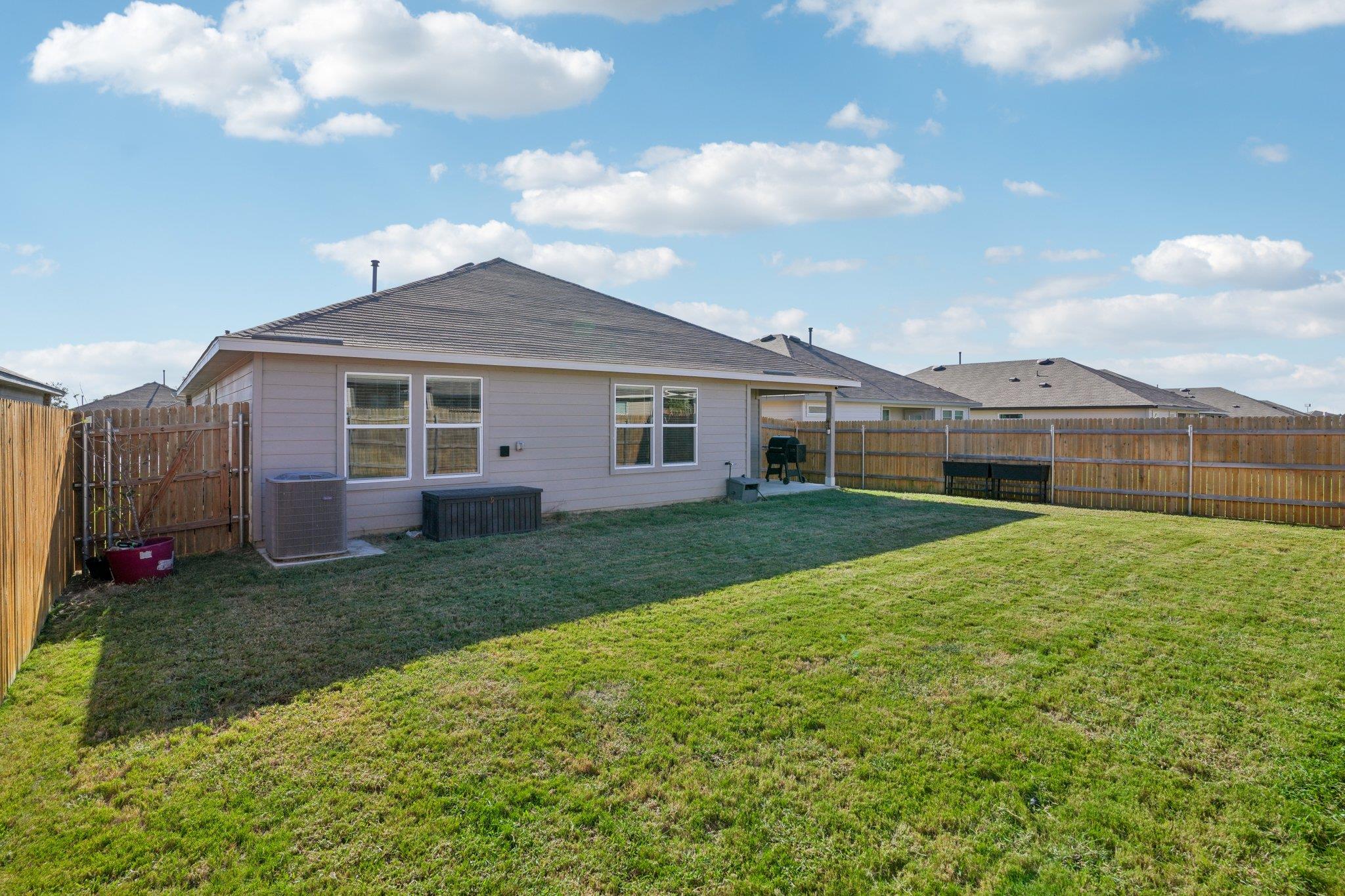 1428 Redwood Crk Property Photo 36