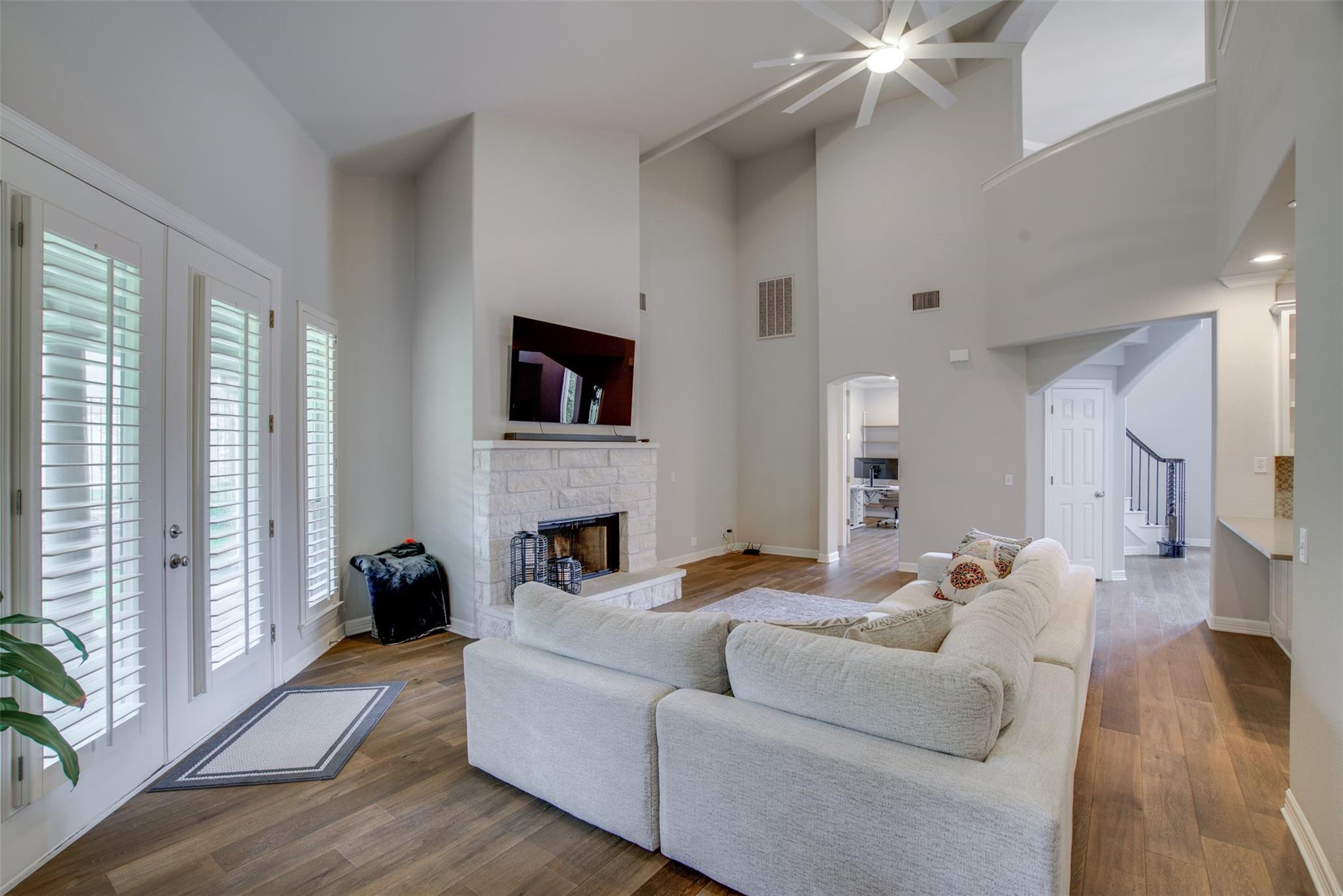 18 Glenway Dr Property Photo 10