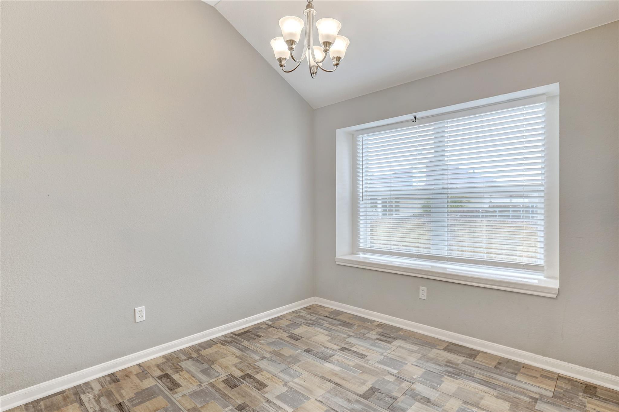 1307 Ridgewood Dr Property Photo 14