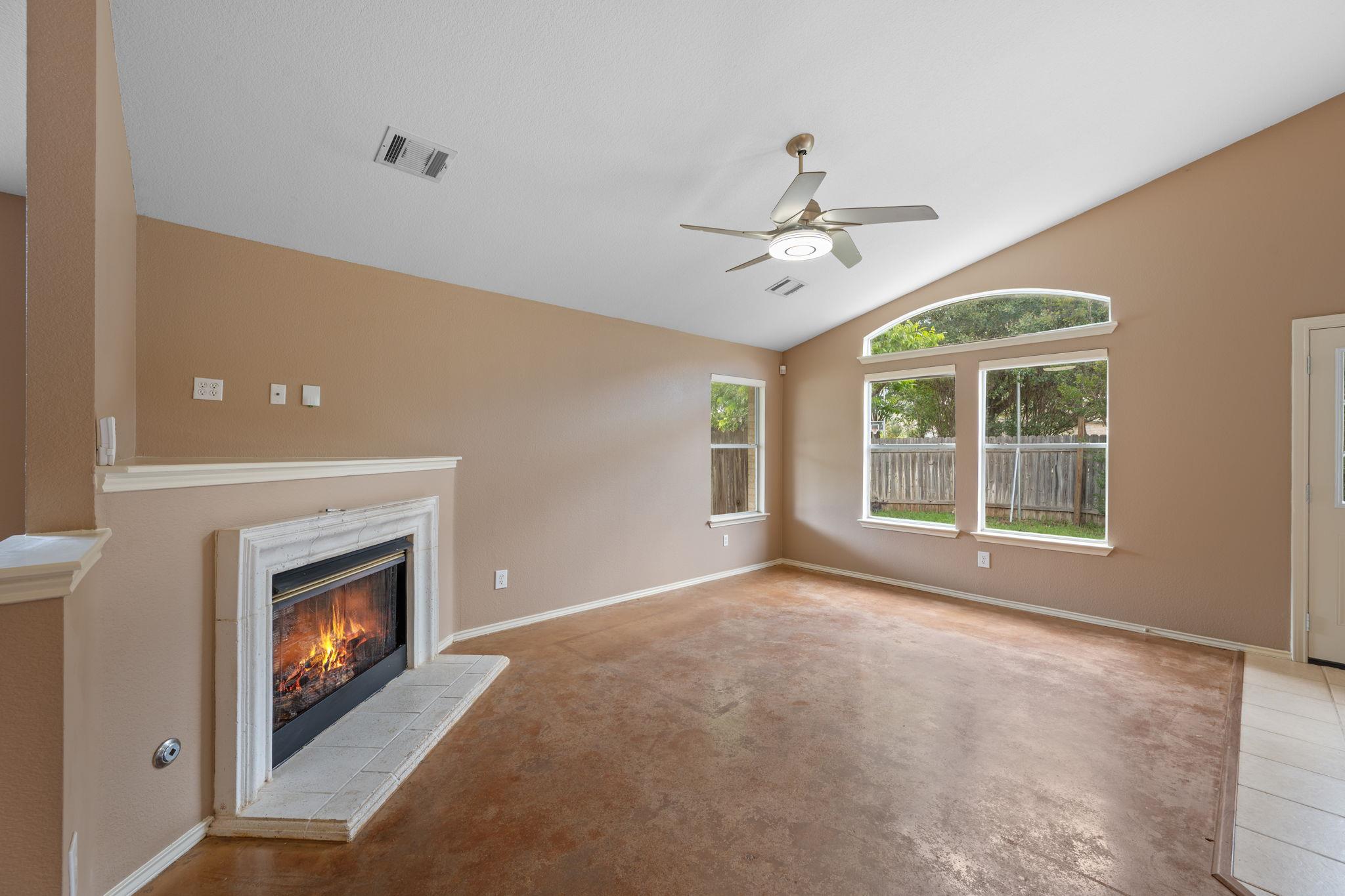 517 Paso Fino Trl Property Photo 6