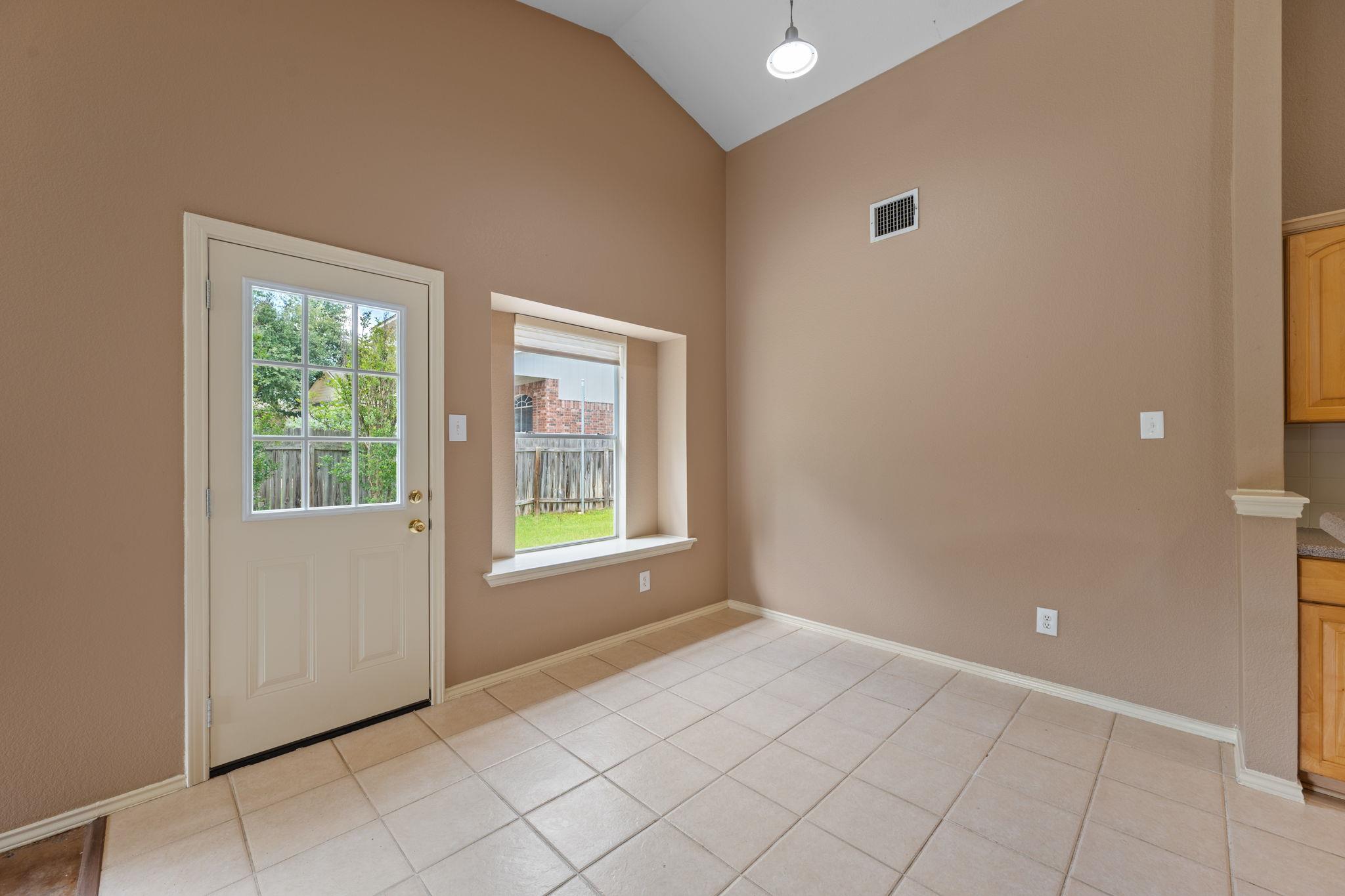 517 Paso Fino Trl Property Photo 17