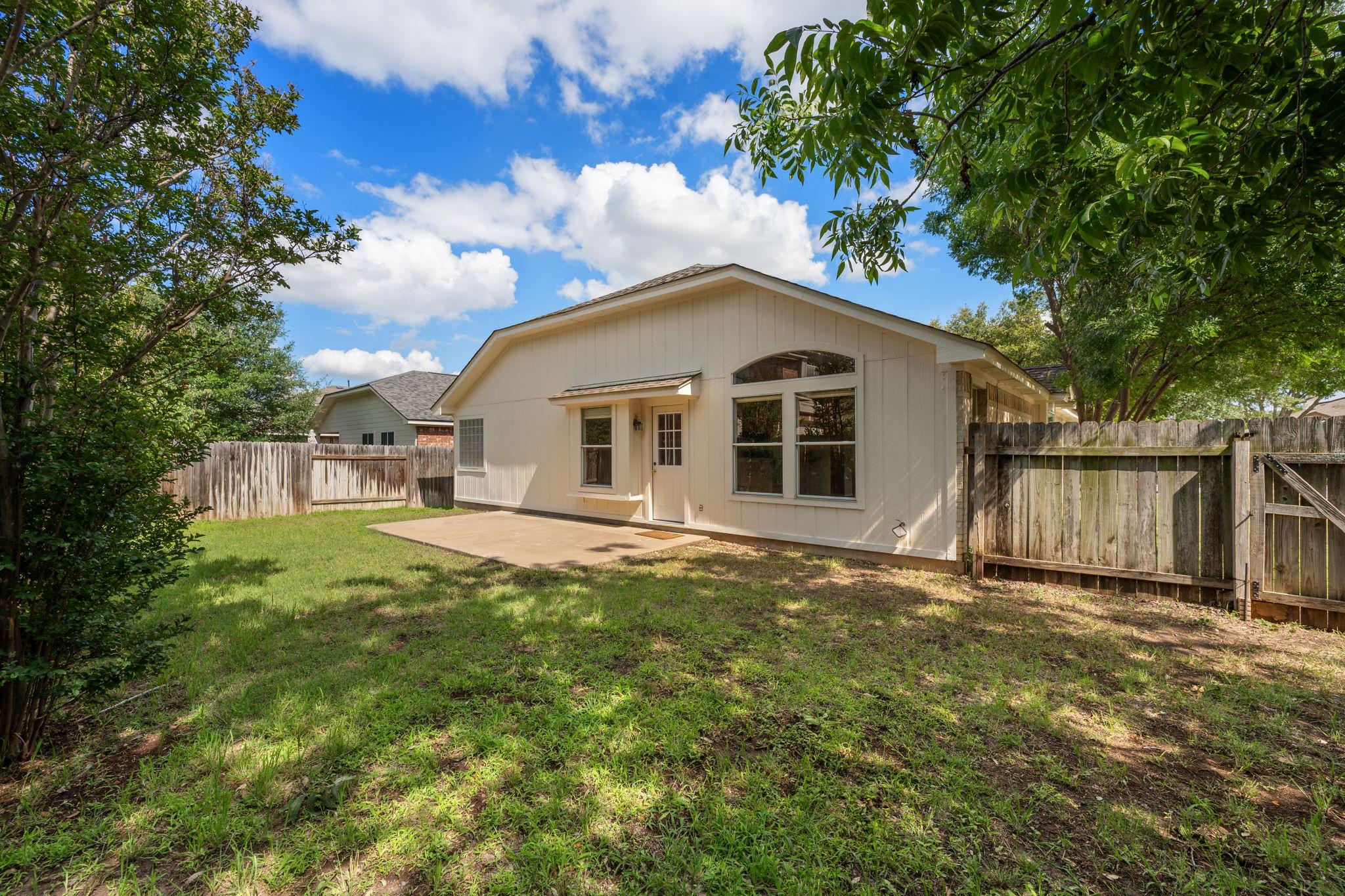 517 Paso Fino Trl Property Photo 34