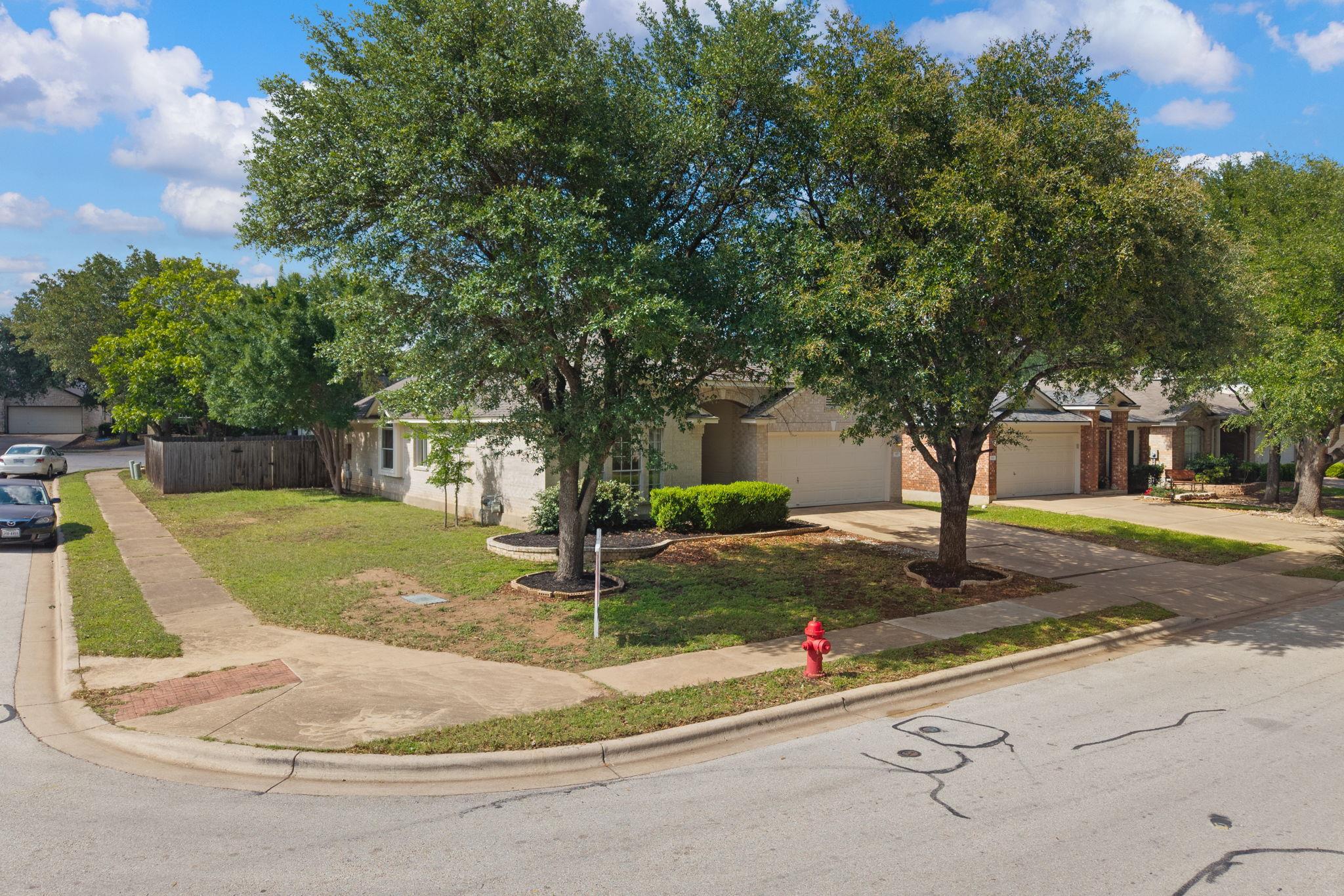 517 Paso Fino Trl Property Photo 37