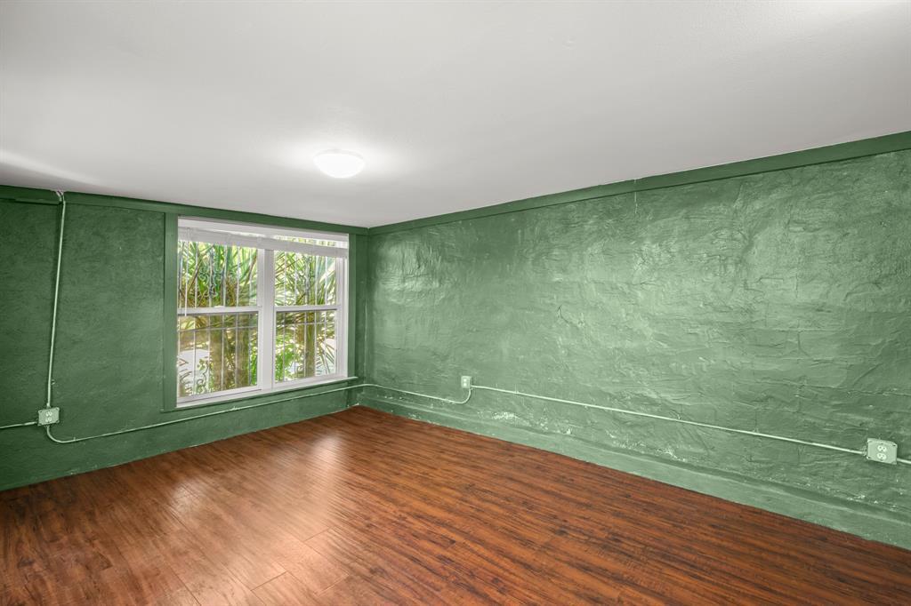 1184 Navasota St Property Photo 23