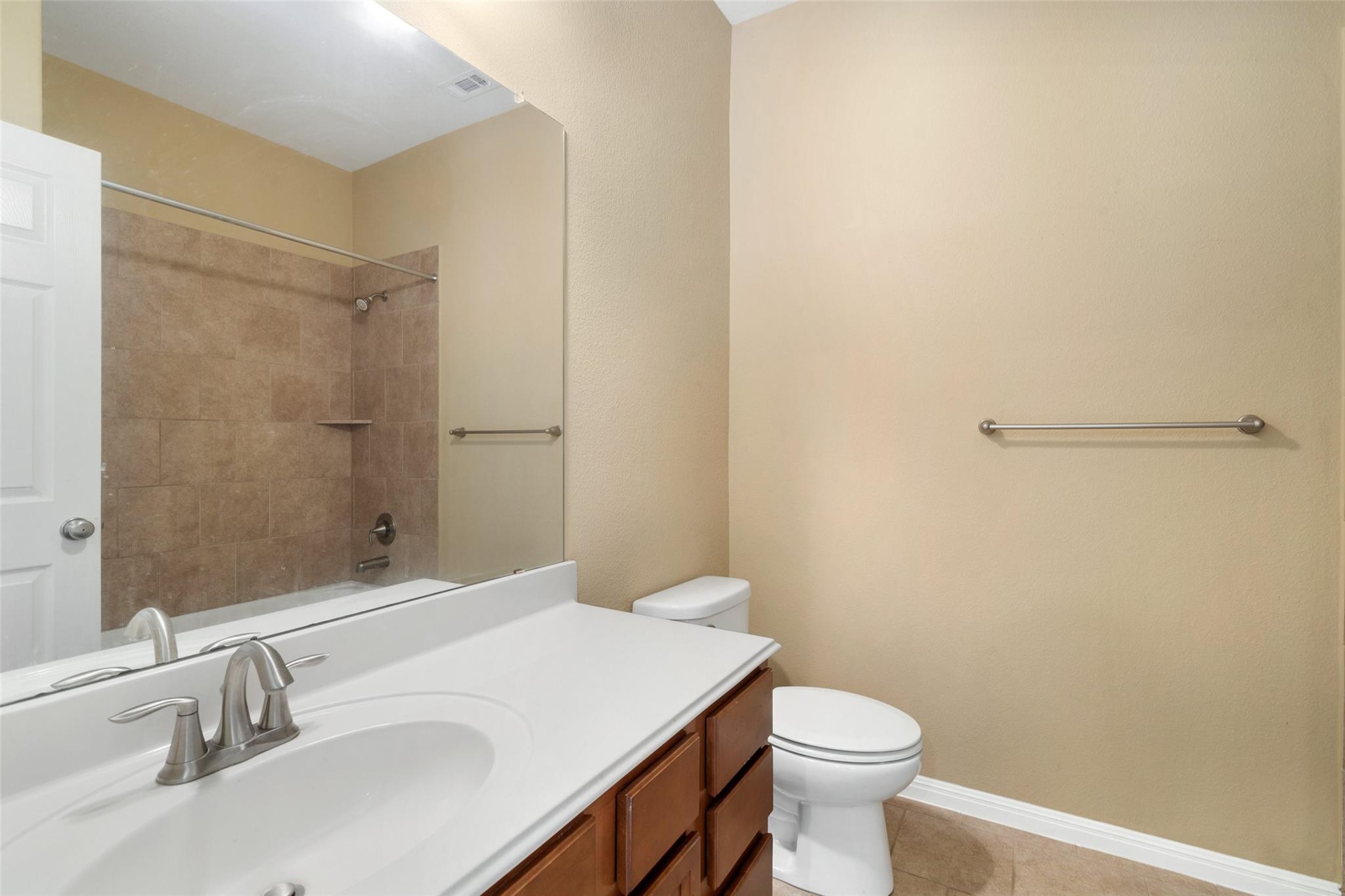 7233 Menchaca Rd 4 Property Photo 27