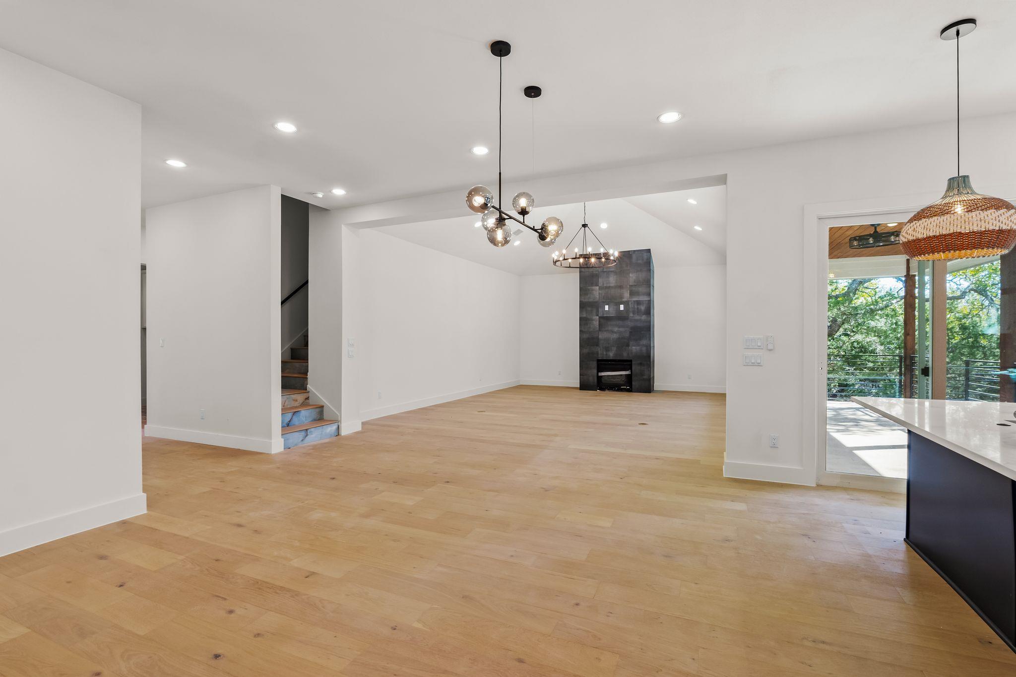 300 Bedford Dr Property Photo 12