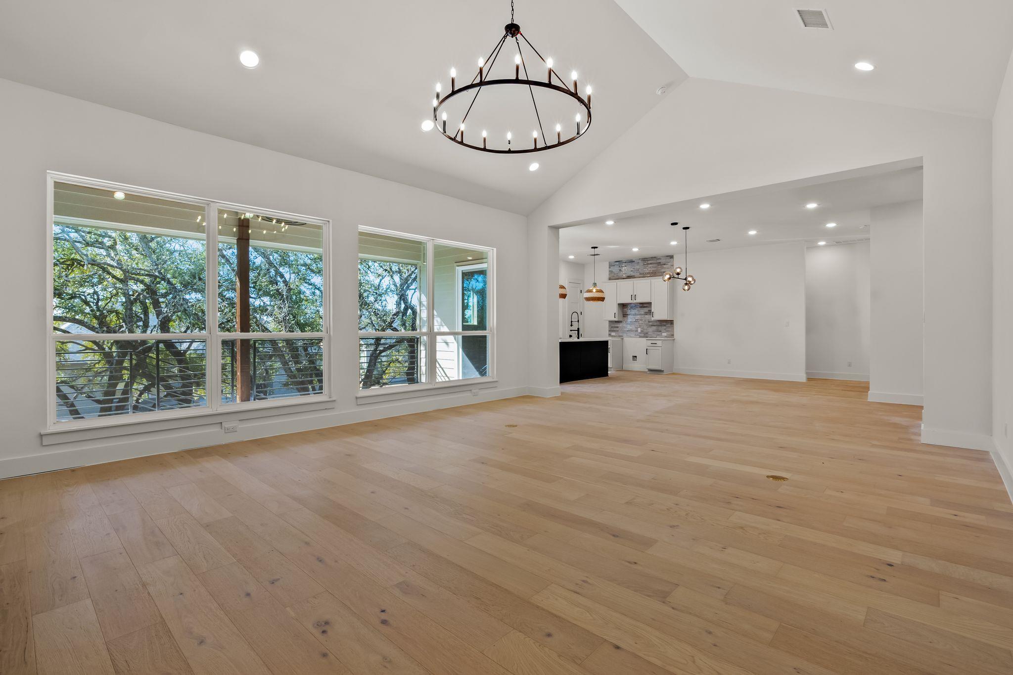 300 Bedford Dr Property Photo 14