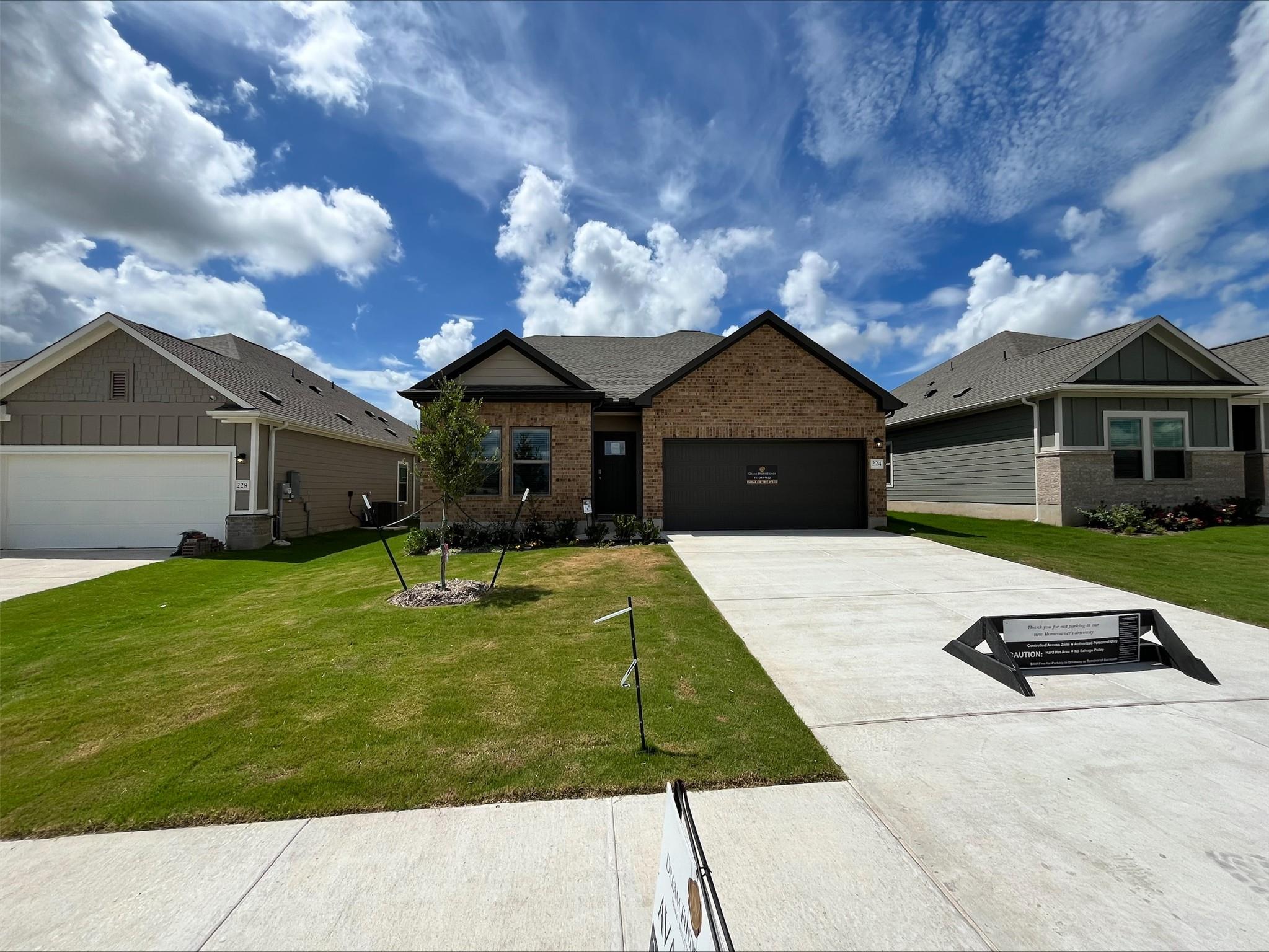 224 Lazy Lizzy Rd Property Photo 1