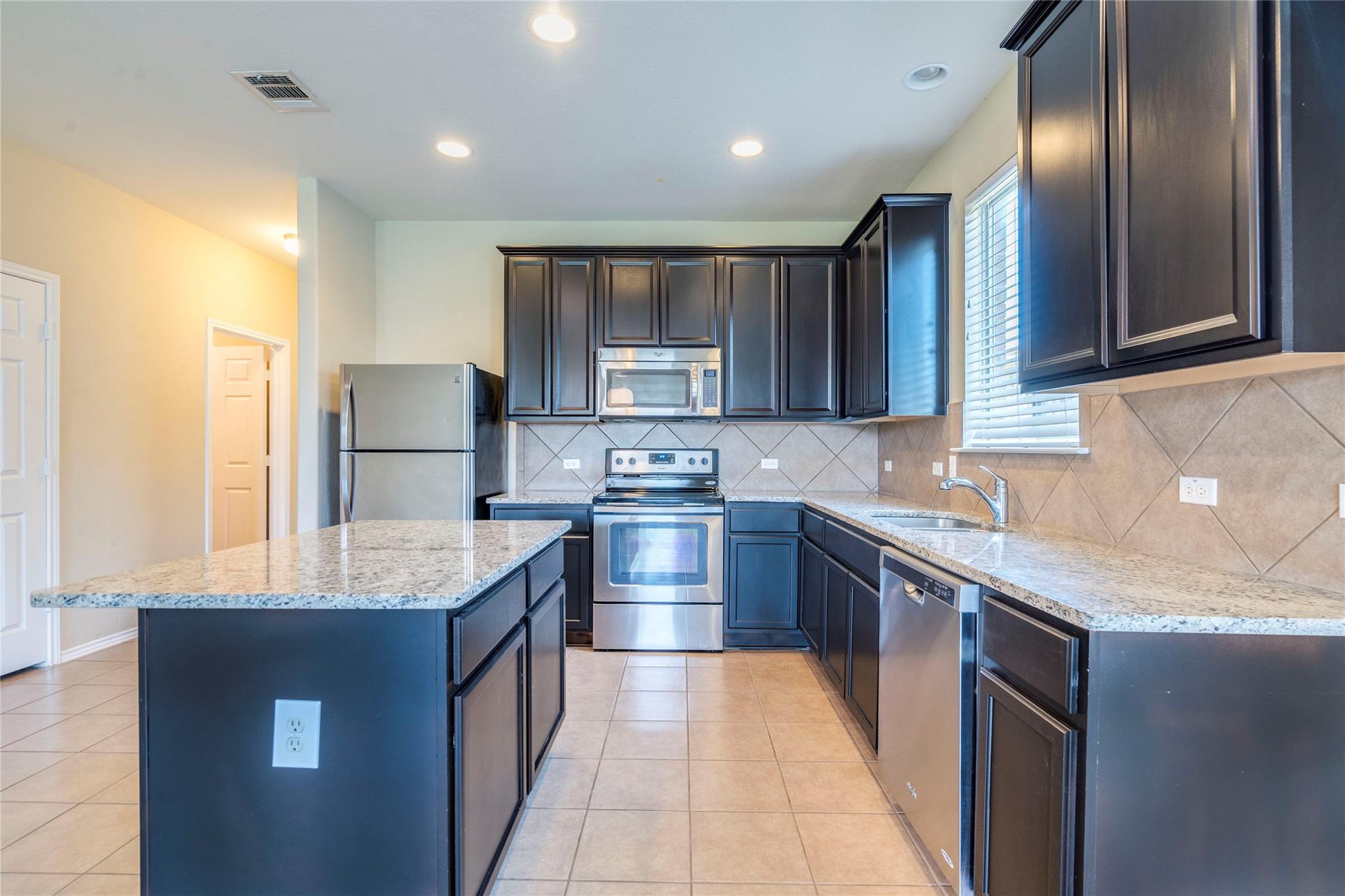 141 Marcheeta Way Property Photo 4