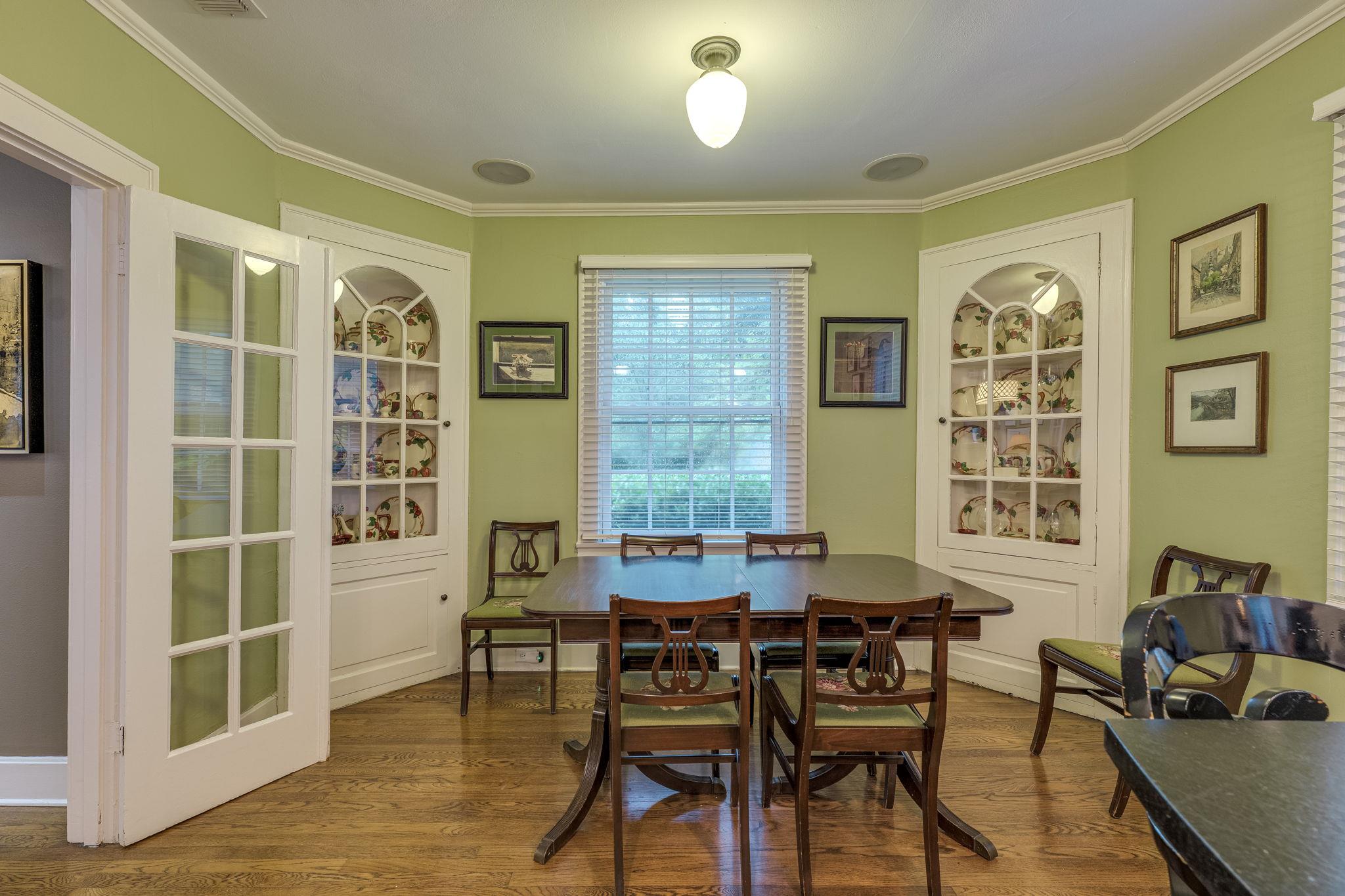 1609 Woodlawn Blvd Property Photo 4