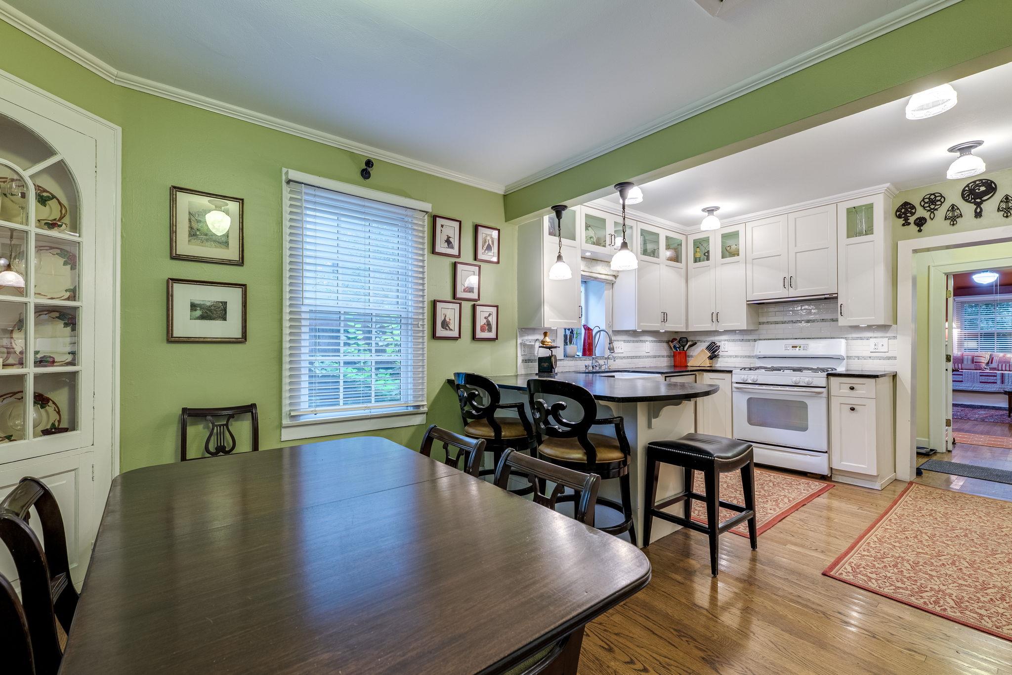 1609 Woodlawn Blvd Property Photo 24