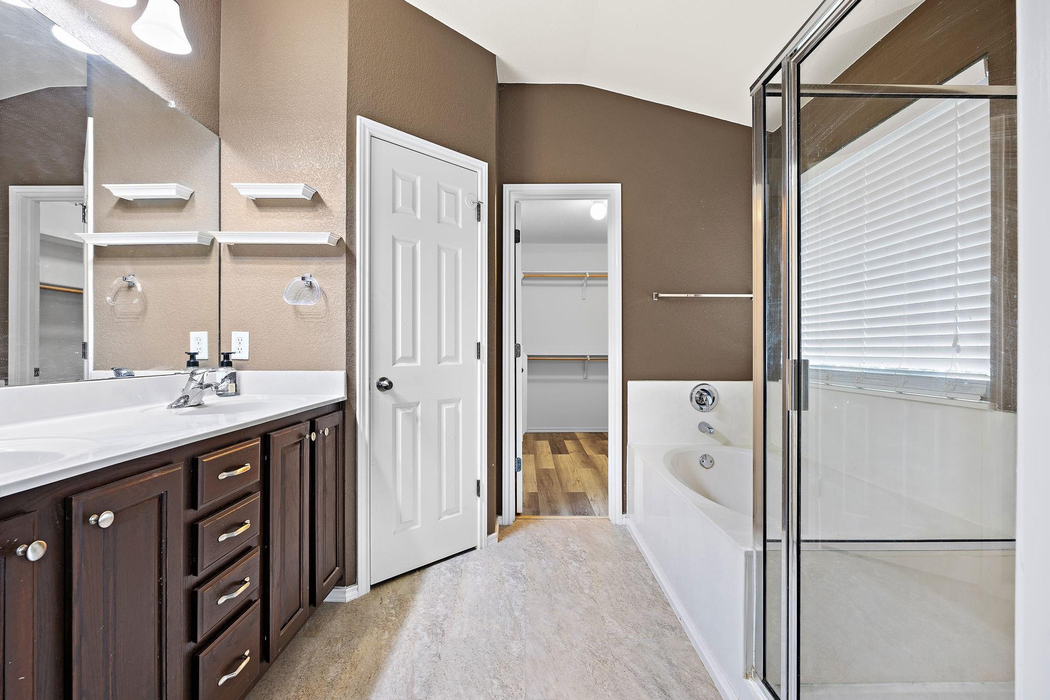 9320 Meyrick Park Trl Property Photo 14