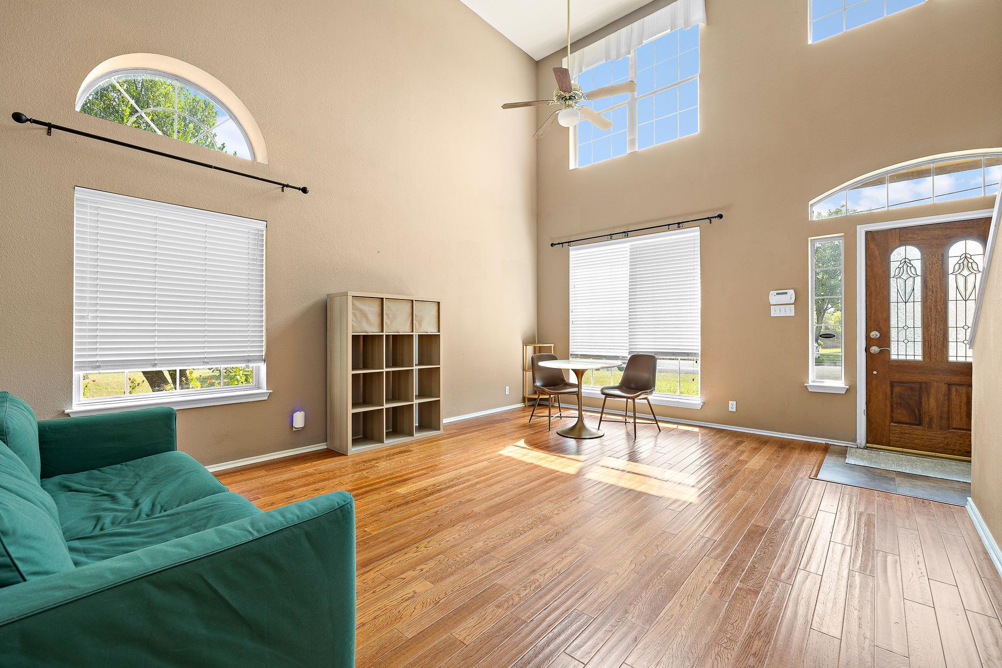 400 Debora Dr Property Photo 6