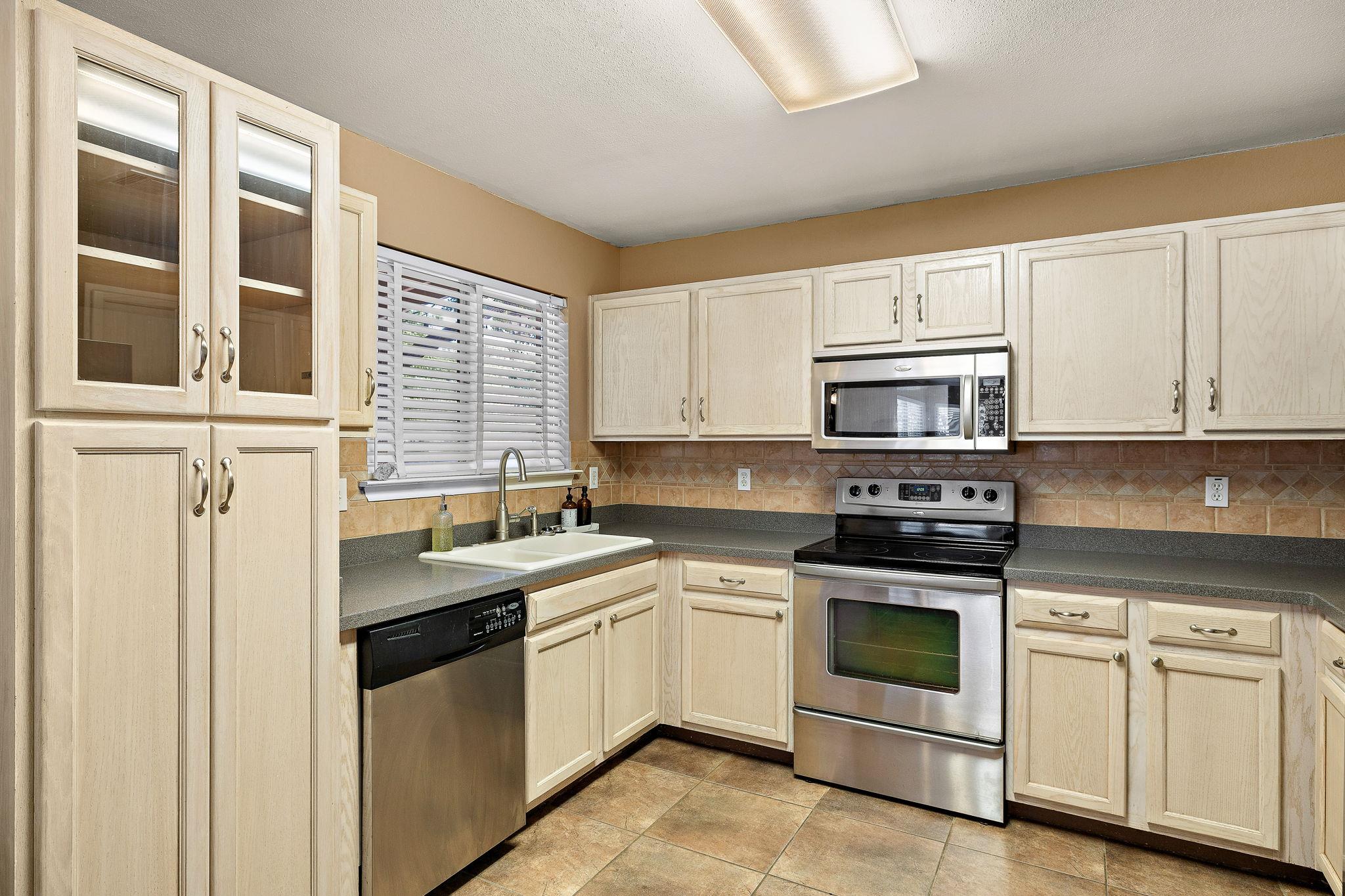 400 Debora Dr Property Photo 12